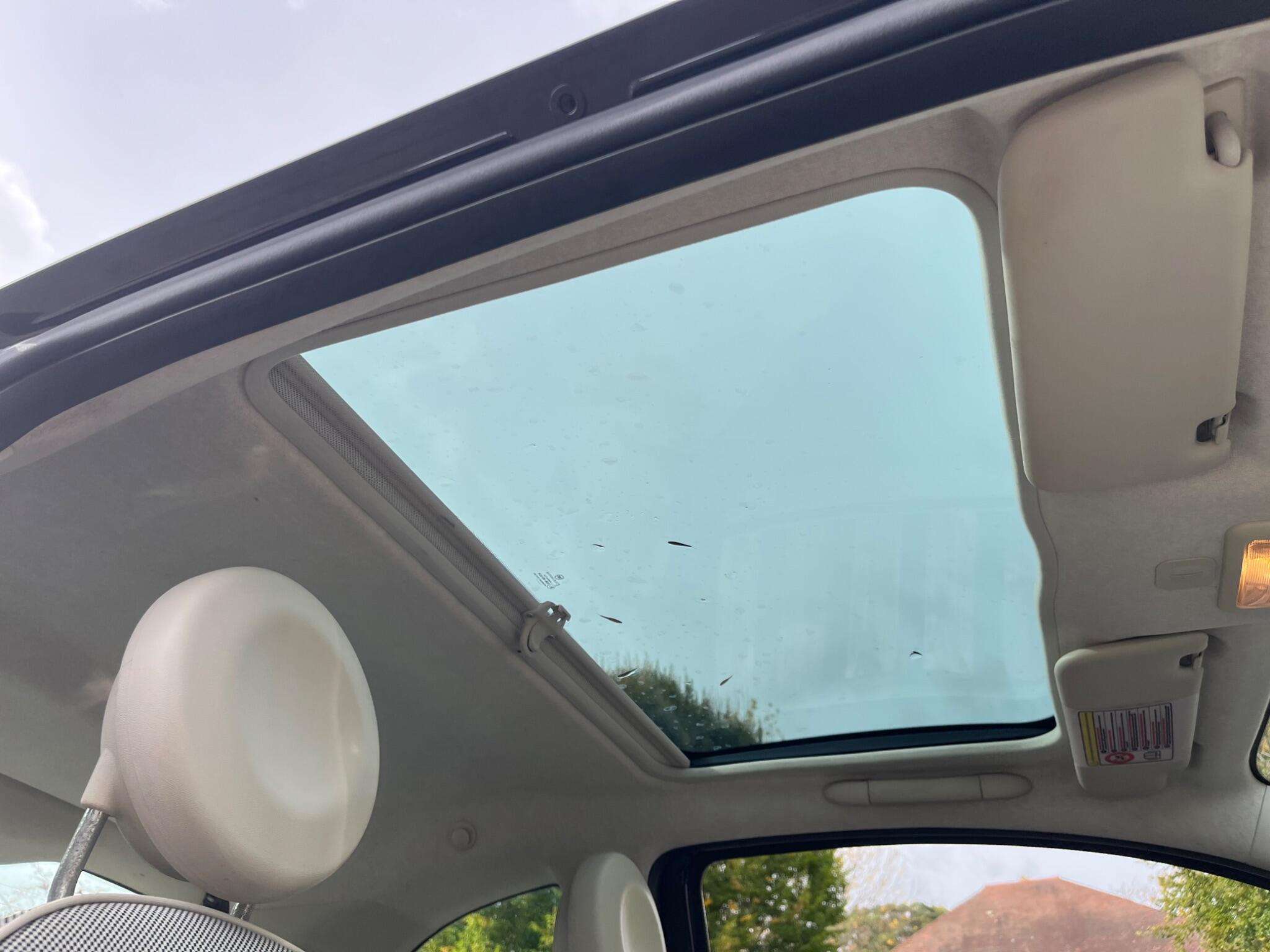 2011 FIAT 500 2011 FIAT 500