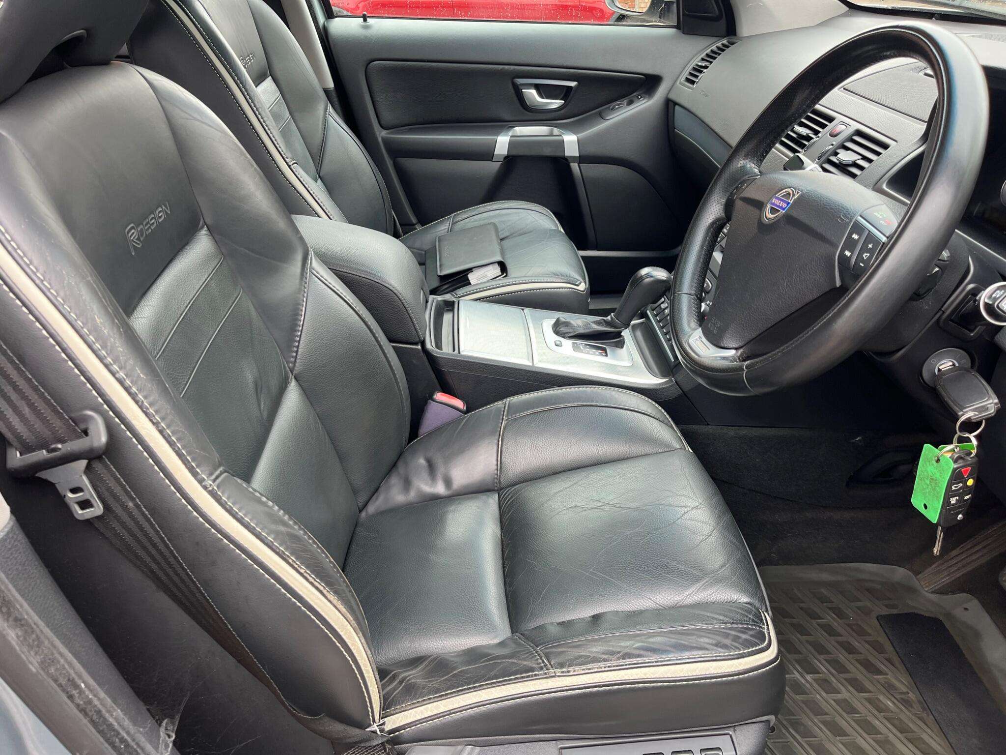 2011 VOLVO XC90 2011 VOLVO XC90