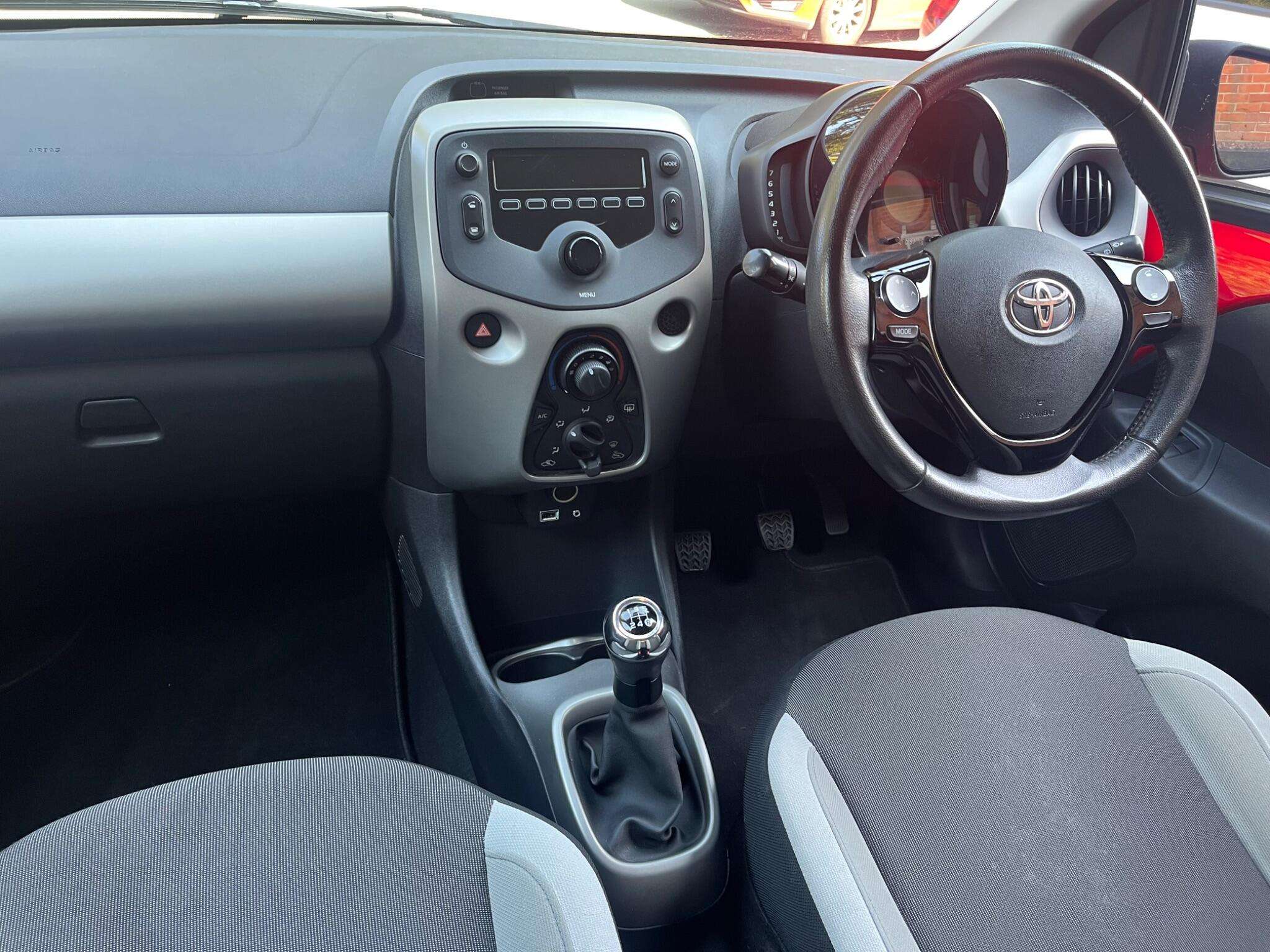 2018 TOYOTA AYGO 2018 TOYOTA AYGO