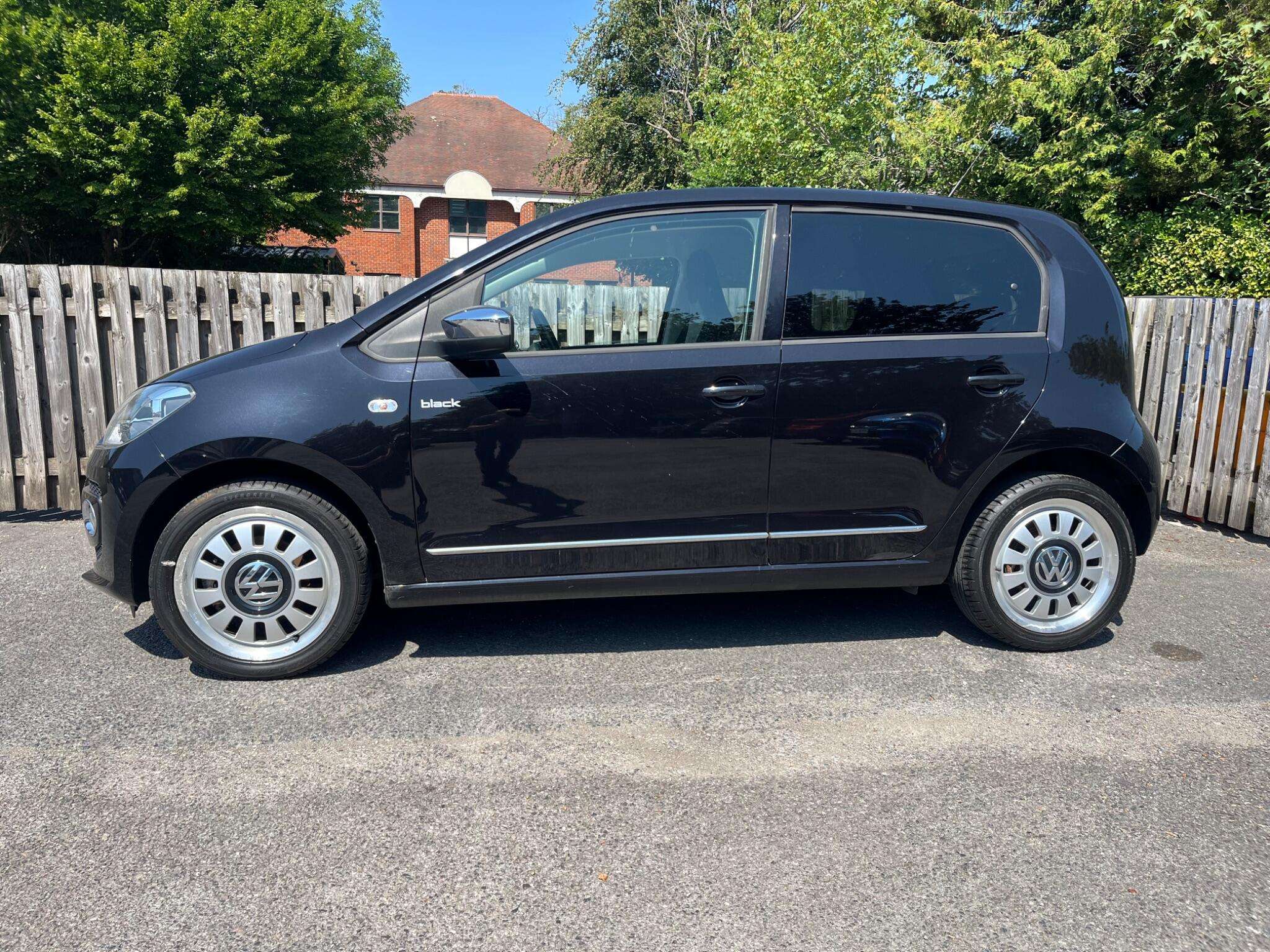 A 2012 VOLKSWAGEN UP! 1.0 up! Black Euro 5 5dr A 2012 VOLKSWAGEN UP! 1.0 up! Black Euro 5 5dr
