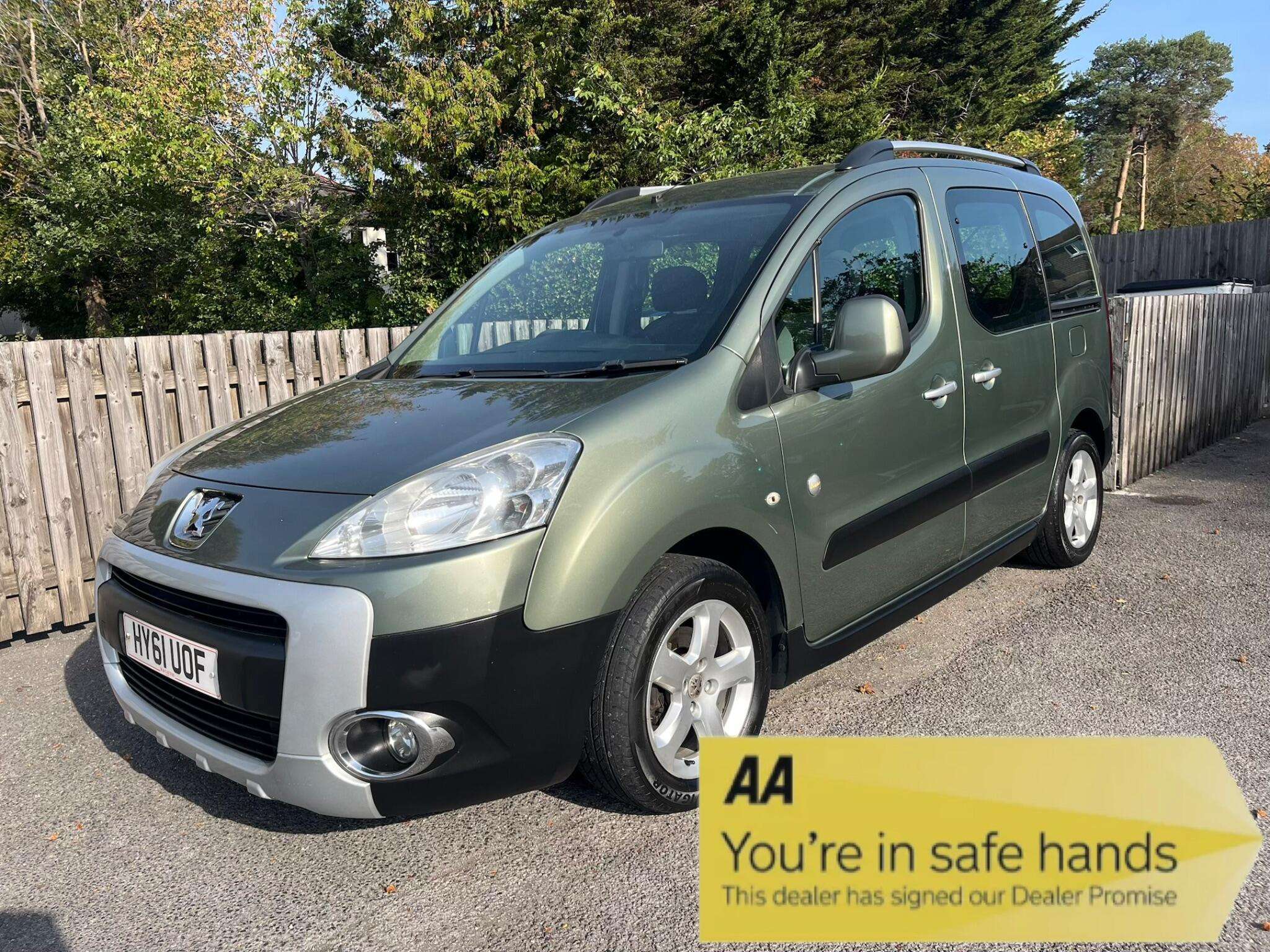 A 2011 PEUGEOT PARTNER TEPEE 1.6 HDi 8v Tepee Outdoor 5dr A 2011 PEUGEOT PARTNER TEPEE 1.6 HDi 8v Tepee Outdoor 5dr