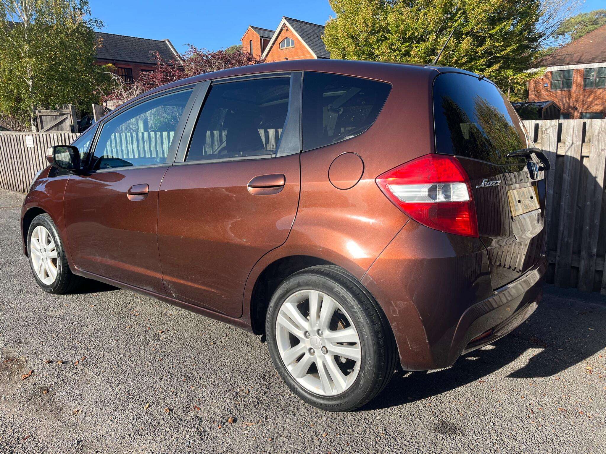 A 2012 HONDA JAZZ 1.4 i-VTEC EXL Euro 5 5dr A 2012 HONDA JAZZ 1.4 i-VTEC EXL Euro 5 5dr
