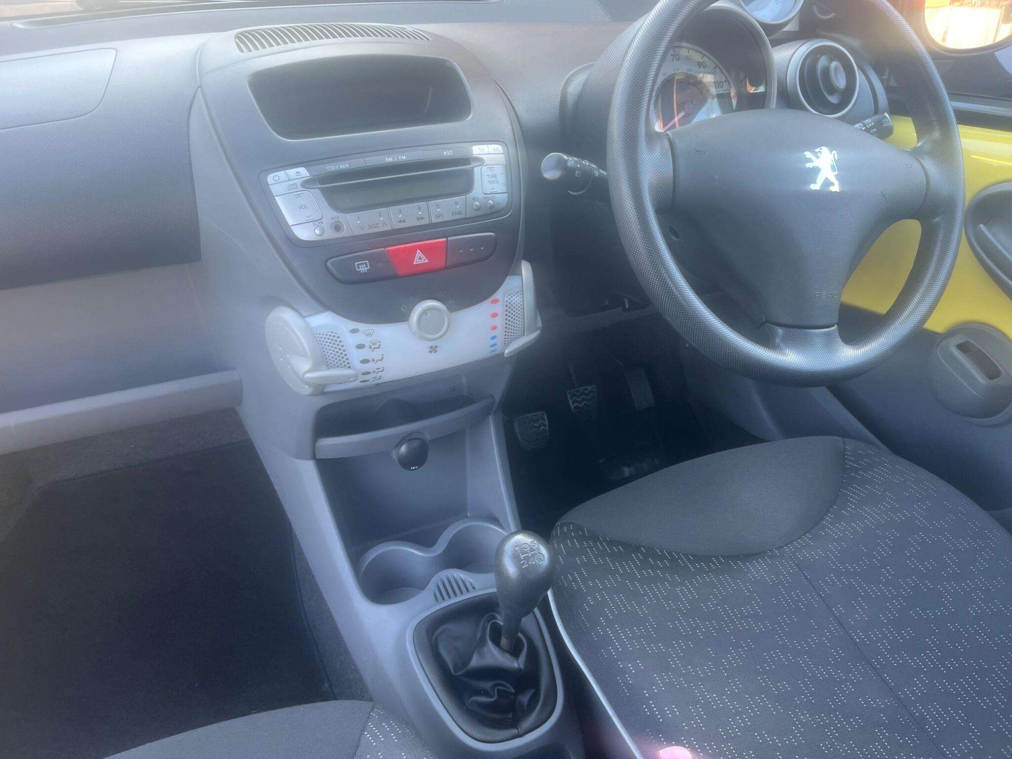 2010 PEUGEOT 107 2010 PEUGEOT 107