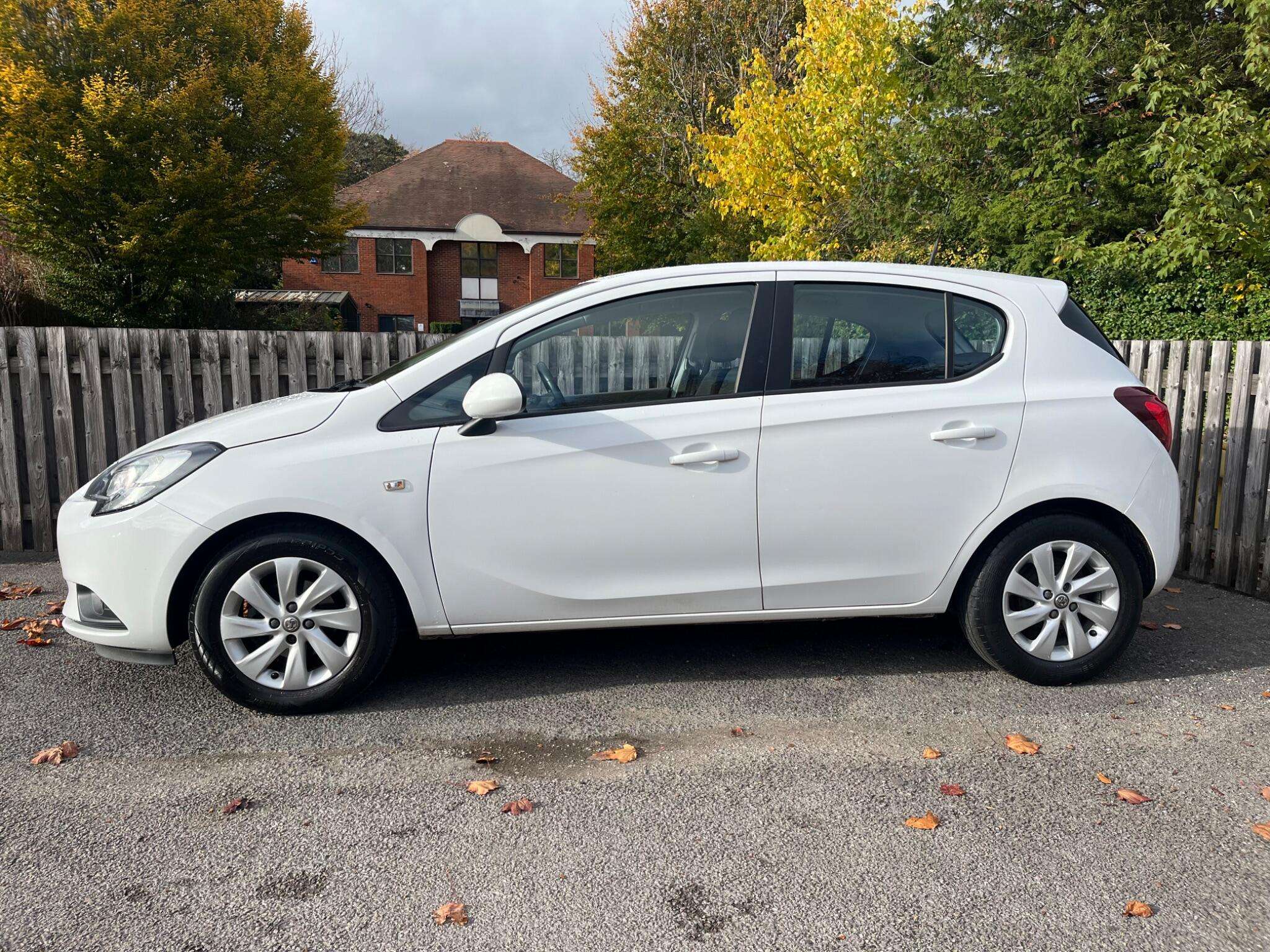 A 2015 VAUXHALL CORSA 1.4i ecoTEC Design Euro 6 5dr A 2015 VAUXHALL CORSA 1.4i ecoTEC Design Euro 6 5dr