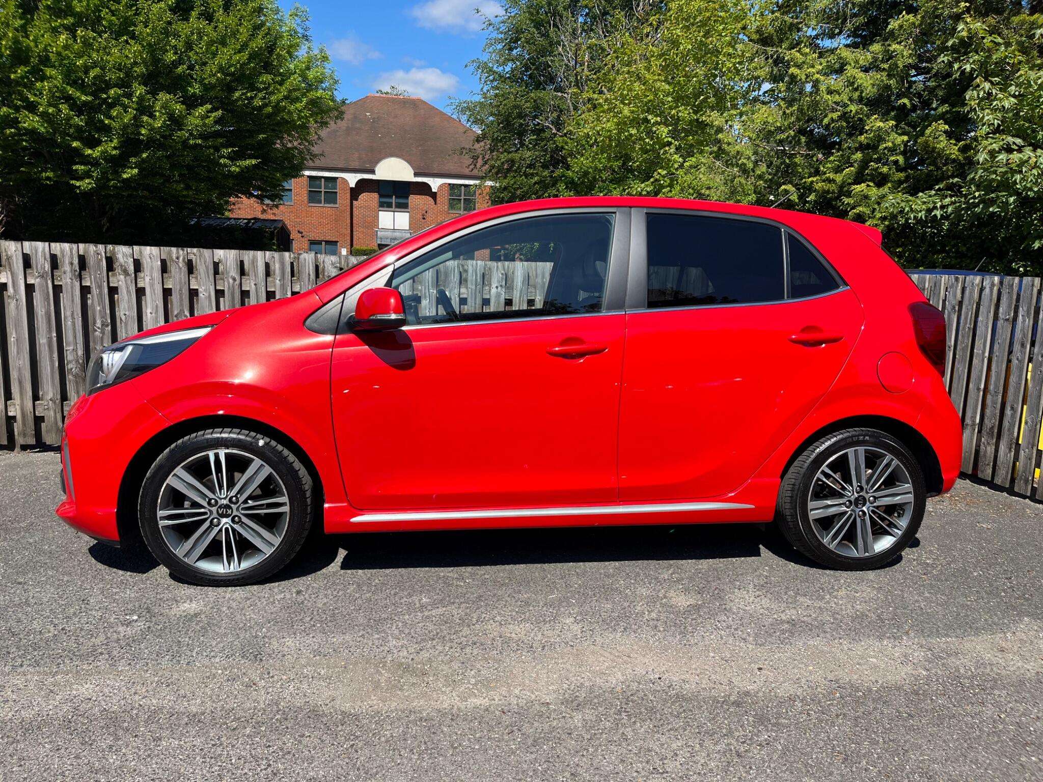 A 2017 KIA PICANTO 1.25 GT-Line Euro 6 5dr A 2017 KIA PICANTO 1.25 GT-Line Euro 6 5dr