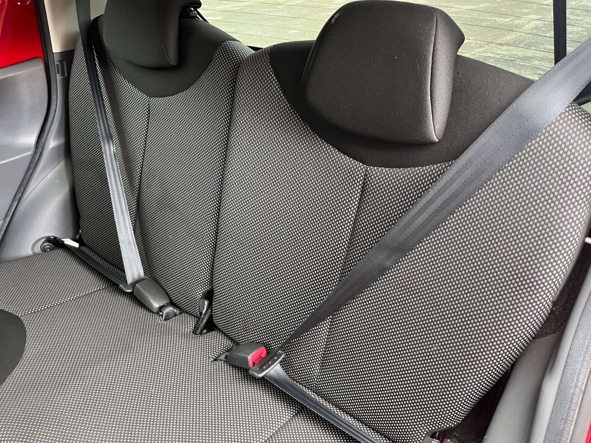 2011 TOYOTA AYGO 2011 TOYOTA AYGO