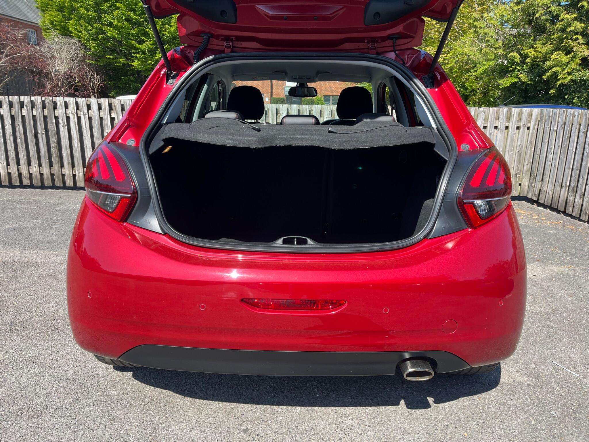 2016 PEUGEOT 208 2016 PEUGEOT 208