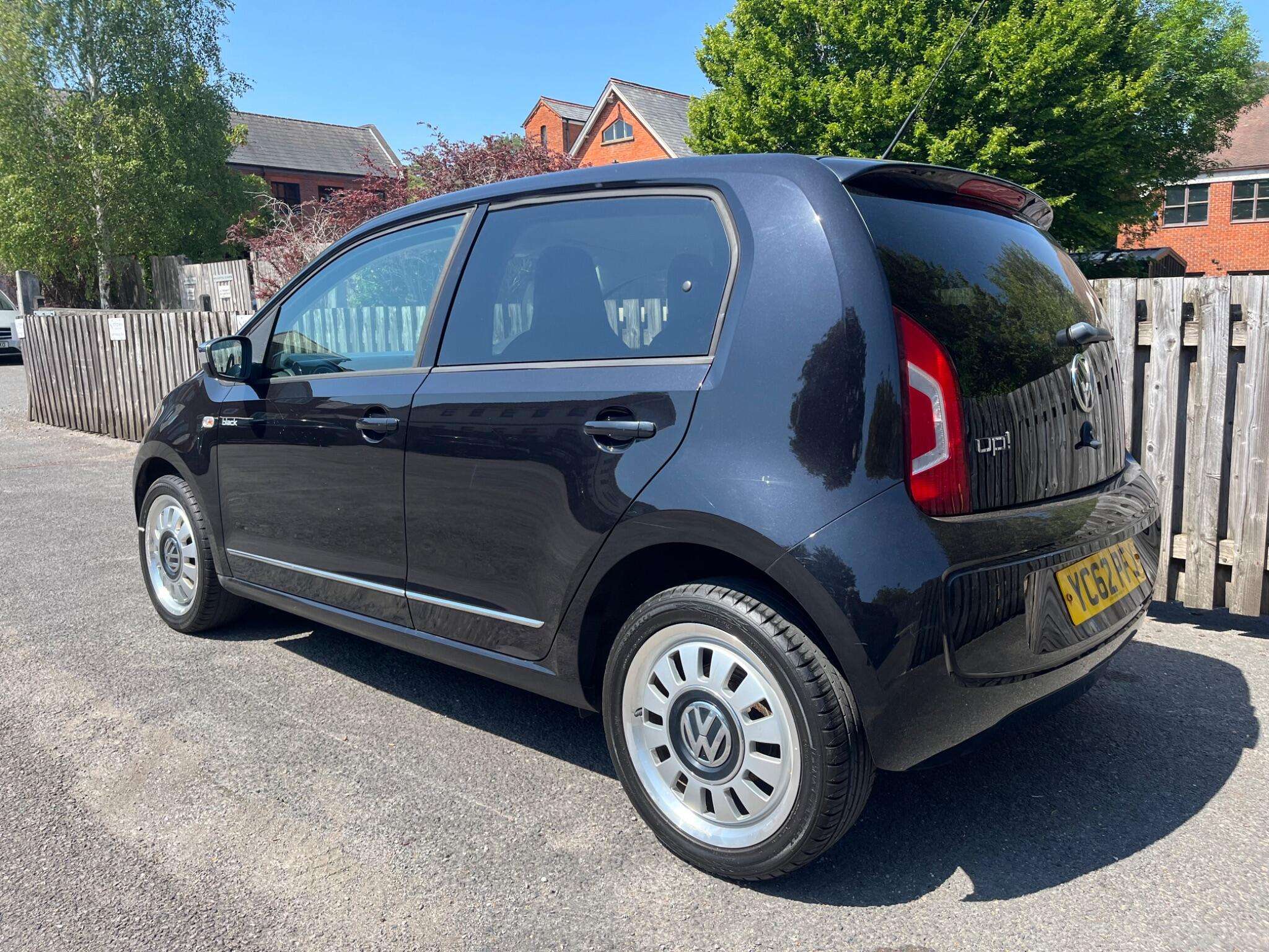 A 2012 VOLKSWAGEN UP! 1.0 up! Black Euro 5 5dr A 2012 VOLKSWAGEN UP! 1.0 up! Black Euro 5 5dr