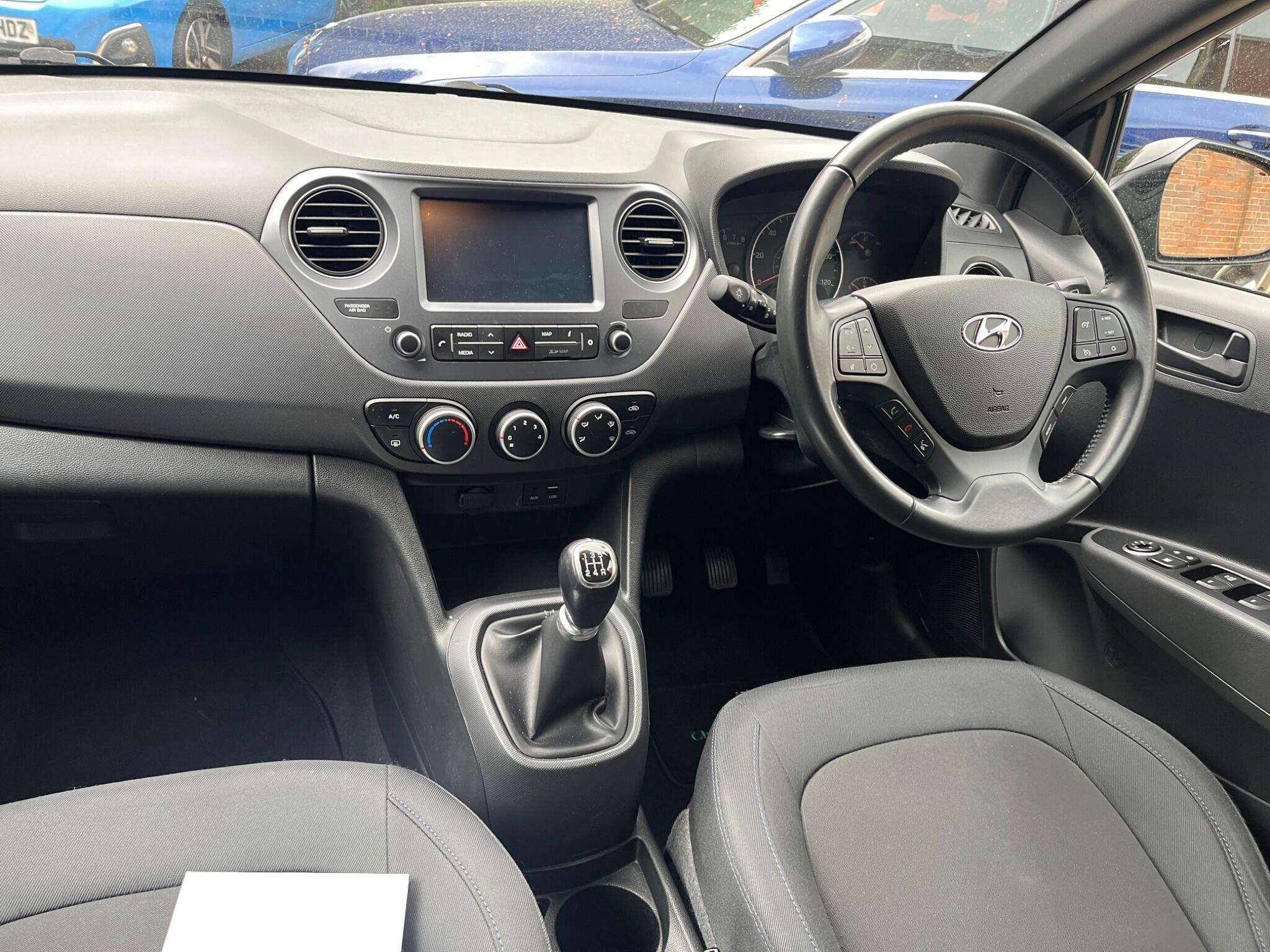 2018 HYUNDAI I10 2018 HYUNDAI I10
