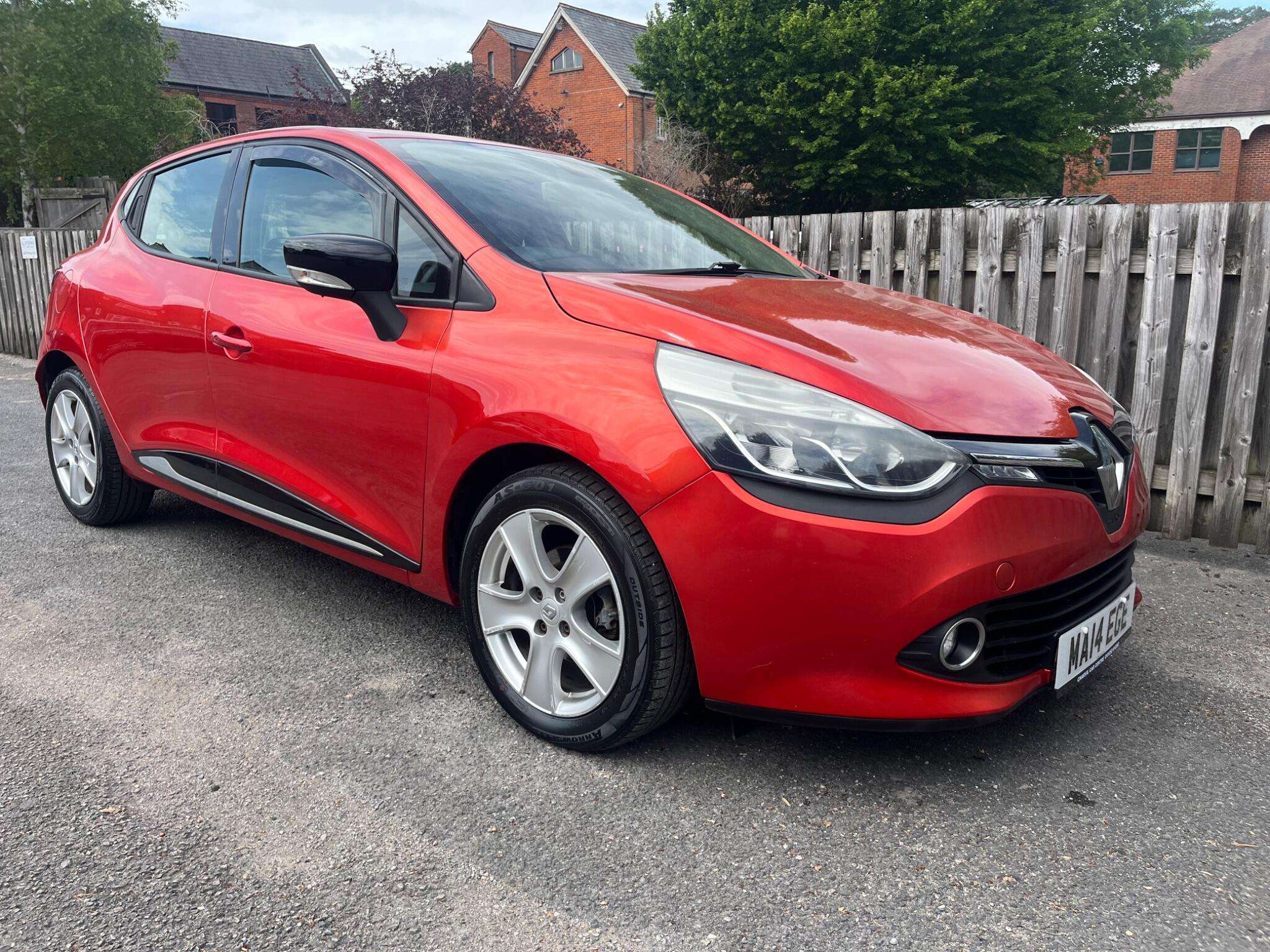 2014 RENAULT CLIO 2014 RENAULT CLIO