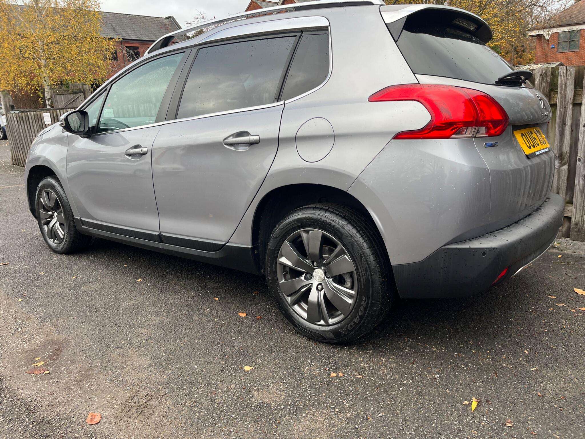 A 2016 PEUGEOT 2008 1.2 PureTech Allure Euro 6 (s/s) 5dr A 2016 PEUGEOT 2008 1.2 PureTech Allure Euro 6 (s/s) 5dr