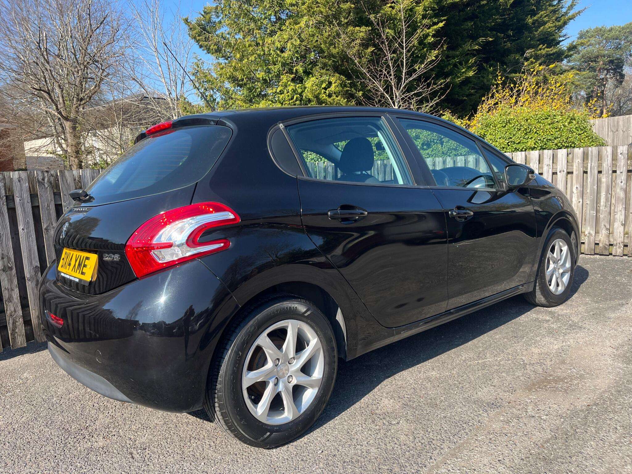 2014 PEUGEOT 208 2014 PEUGEOT 208