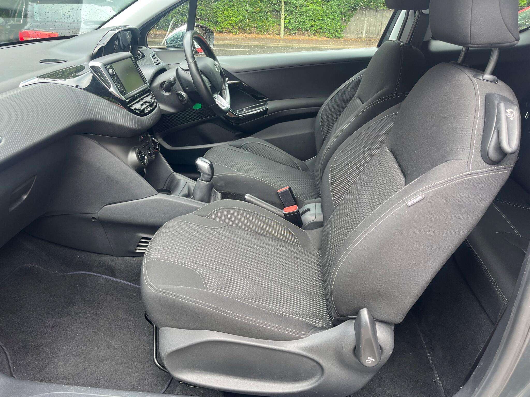 2016 PEUGEOT 208 2016 PEUGEOT 208