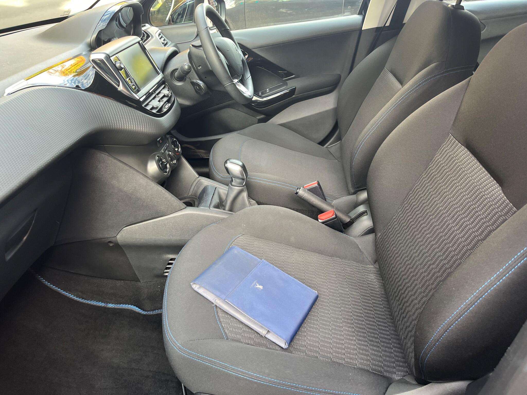 2018 PEUGEOT 208 2018 PEUGEOT 208