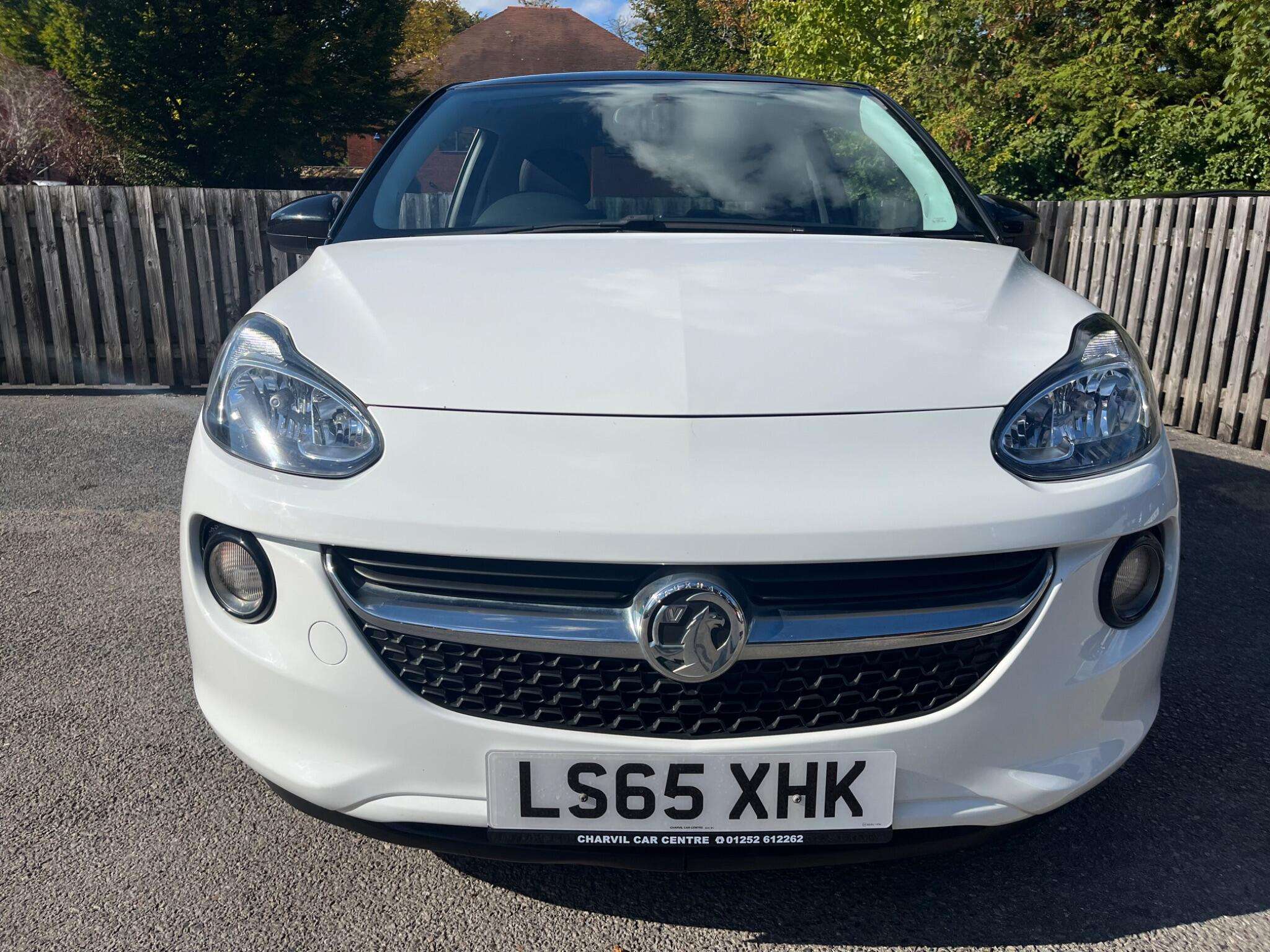 A 2015 VAUXHALL ADAM 1.4 16v GLAM Euro 5 3dr A 2015 VAUXHALL ADAM 1.4 16v GLAM Euro 5 3dr