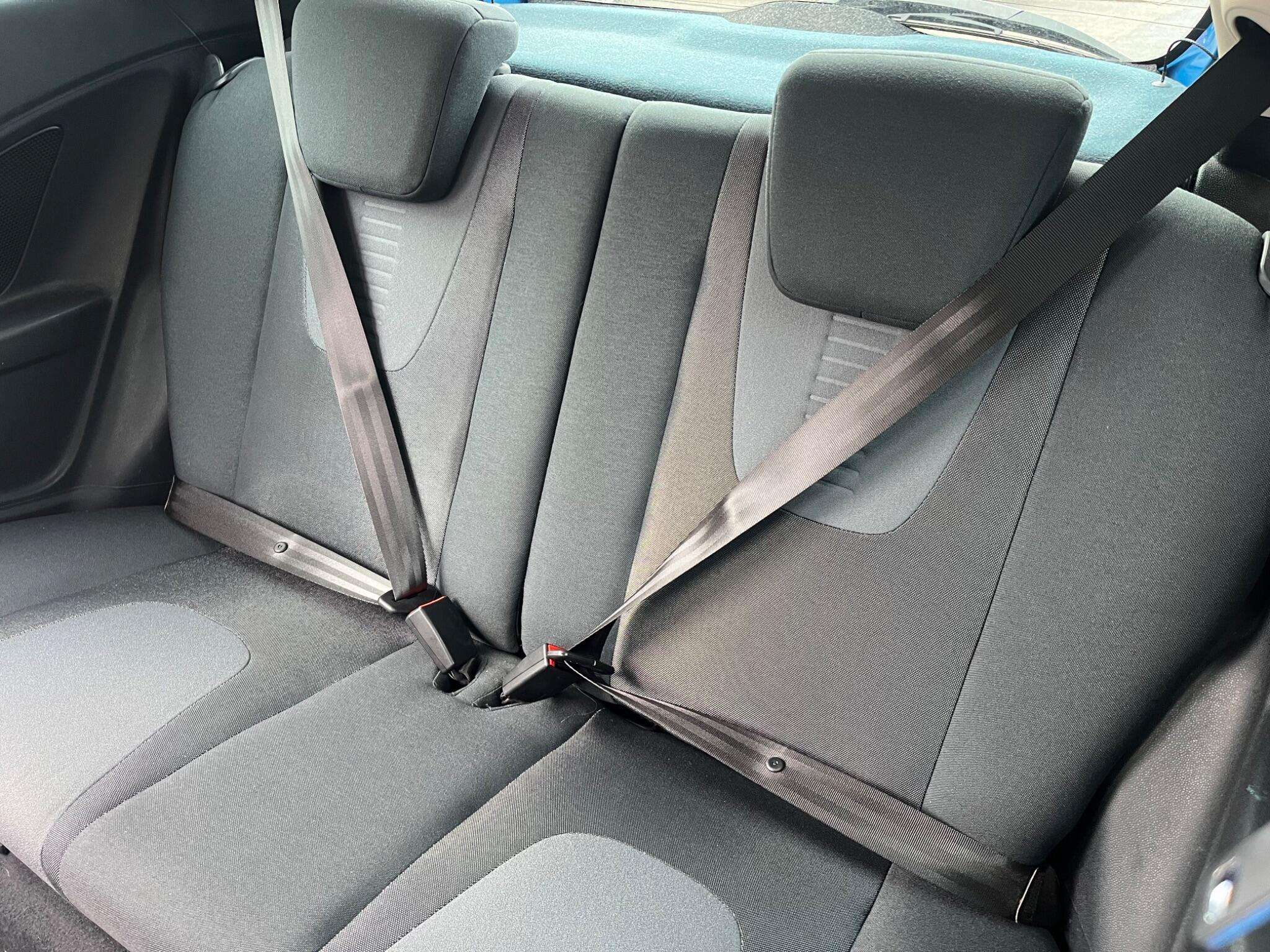 2011 FORD KA 2011 FORD KA