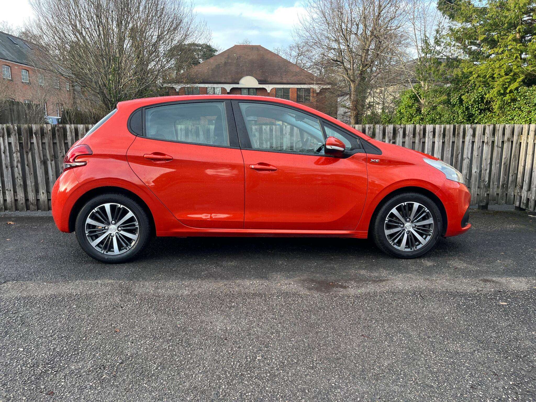 2016 PEUGEOT 208 2016 PEUGEOT 208