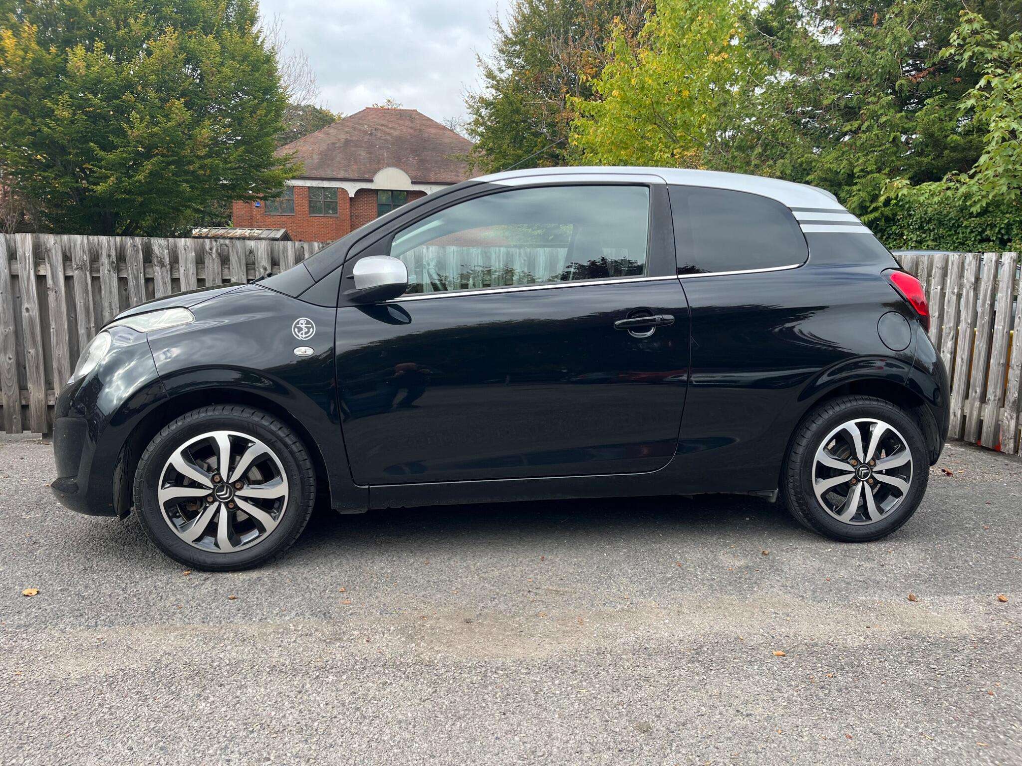 A 2016 CITROEN C1 1.2 PureTech Flair Edition Euro 6 3dr A 2016 CITROEN C1 1.2 PureTech Flair Edition Euro 6 3dr