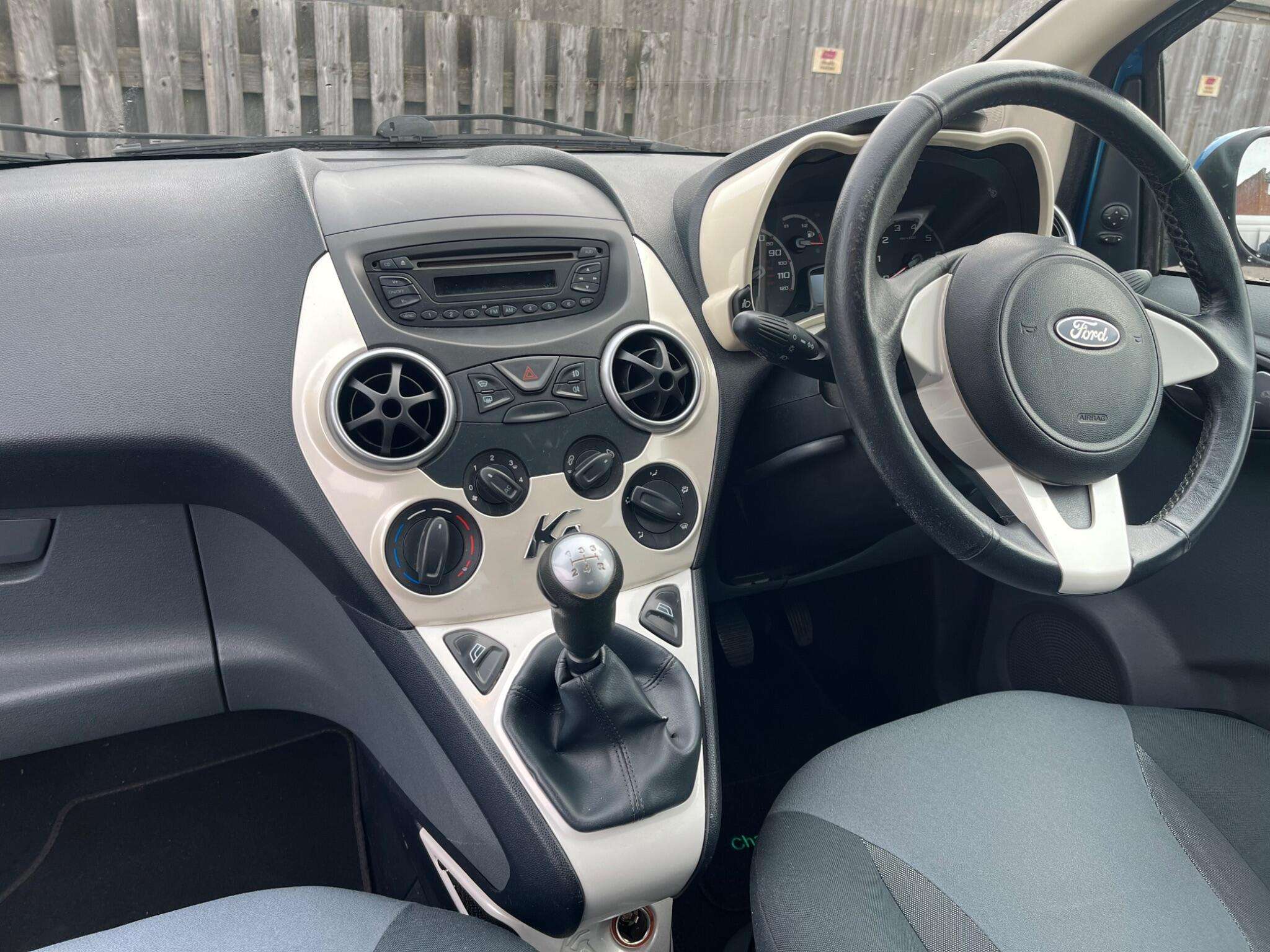 2011 FORD KA 2011 FORD KA