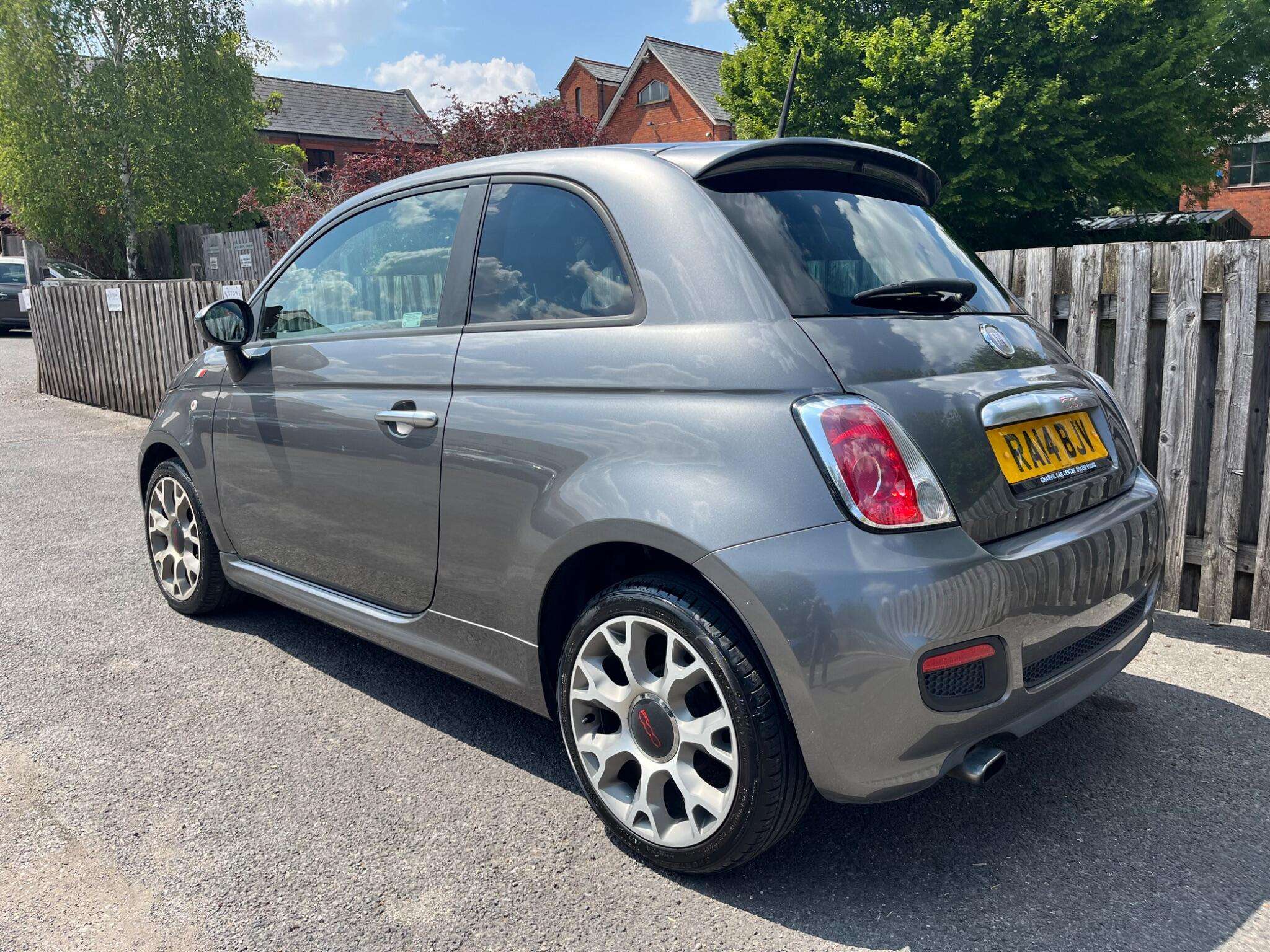 A 2014 FIAT 500 0.9 TwinAir S Euro 6 (s/s) 3dr A 2014 FIAT 500 0.9 TwinAir S Euro 6 (s/s) 3dr