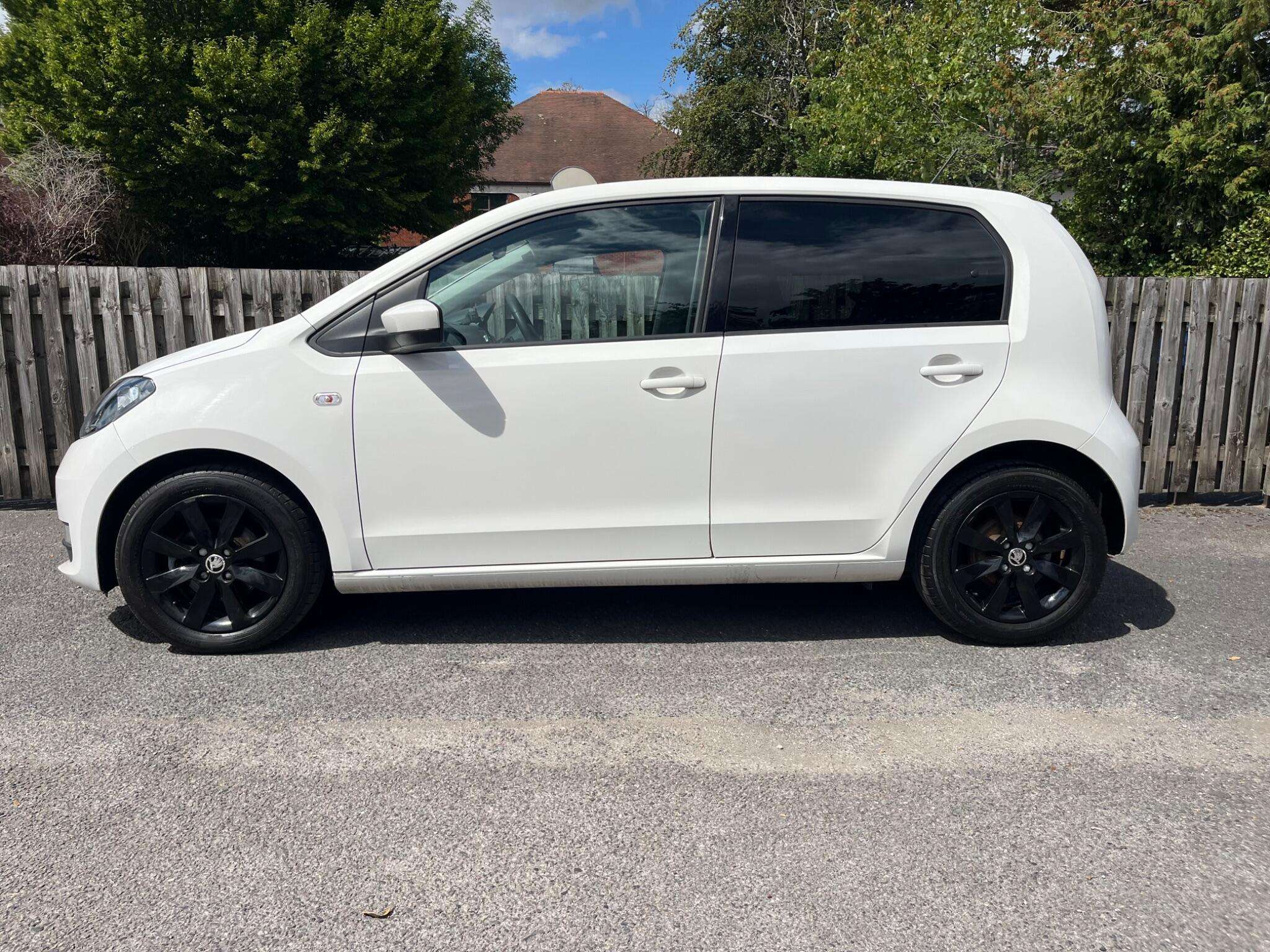 A 2019 SKODA CITIGO 1.0 MPI GreenTech Colour Edition Euro 6 (s/s) 5dr A 2019 SKODA CITIGO 1.0 MPI GreenTech Colour Edition Euro 6 (s/s) 5dr