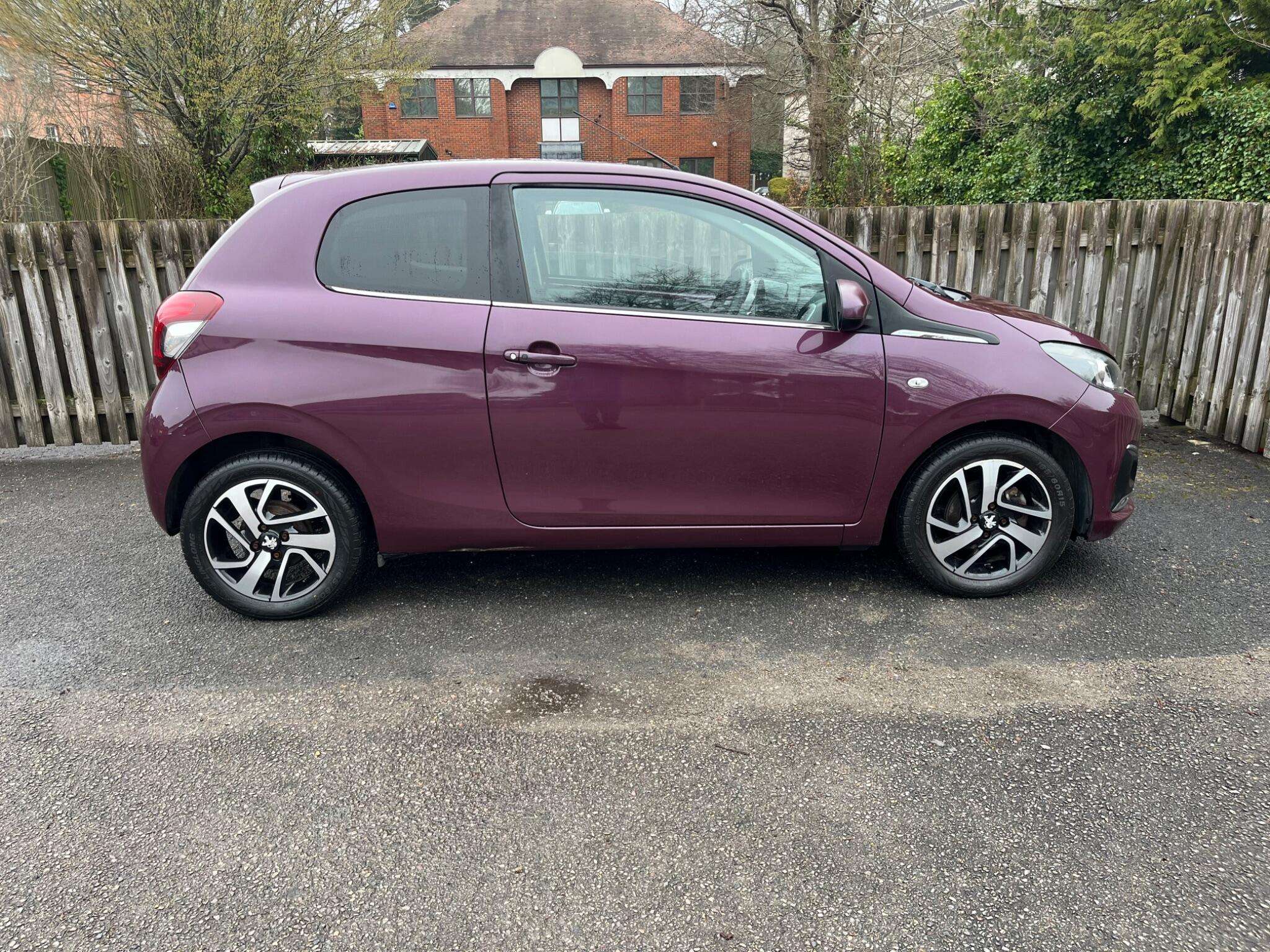 2015 PEUGEOT 108 2015 PEUGEOT 108