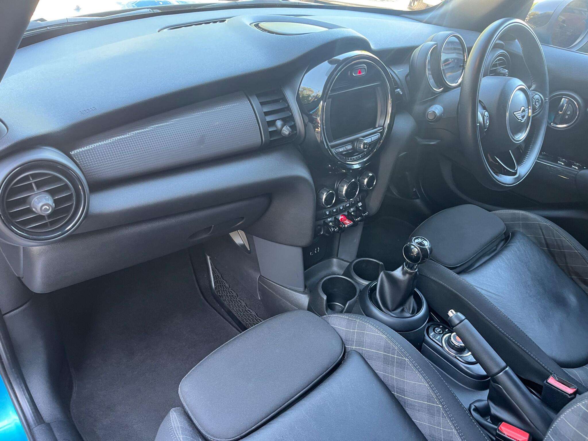 2017 MINI HATCH 2017 MINI HATCH