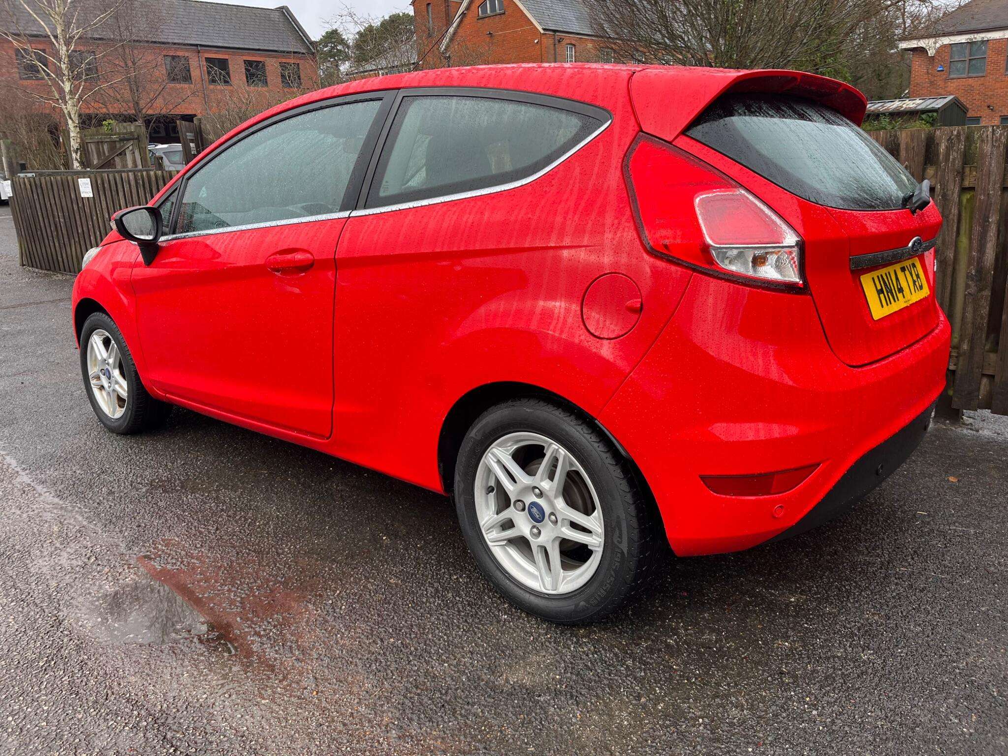 A 2014 FORD FIESTA 1.25 Zetec Euro 5 3dr A 2014 FORD FIESTA 1.25 Zetec Euro 5 3dr