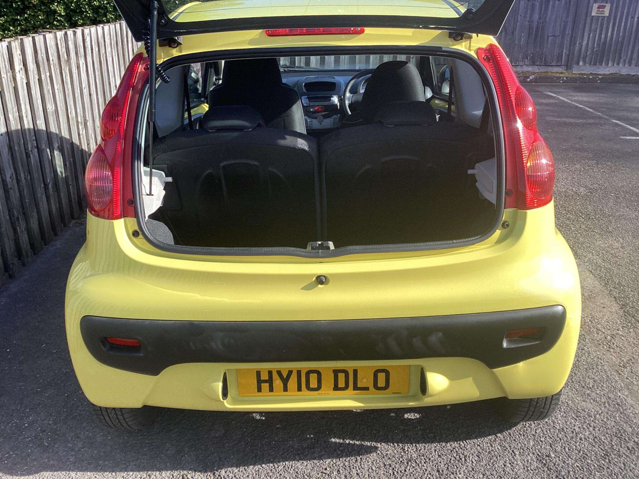 2010 PEUGEOT 107 2010 PEUGEOT 107