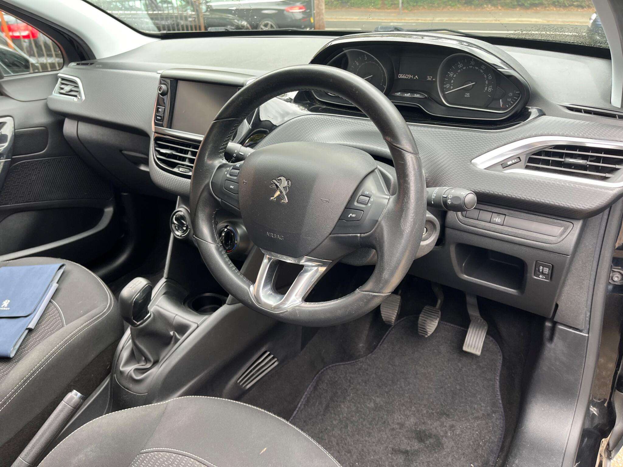 2018 PEUGEOT 208 2018 PEUGEOT 208