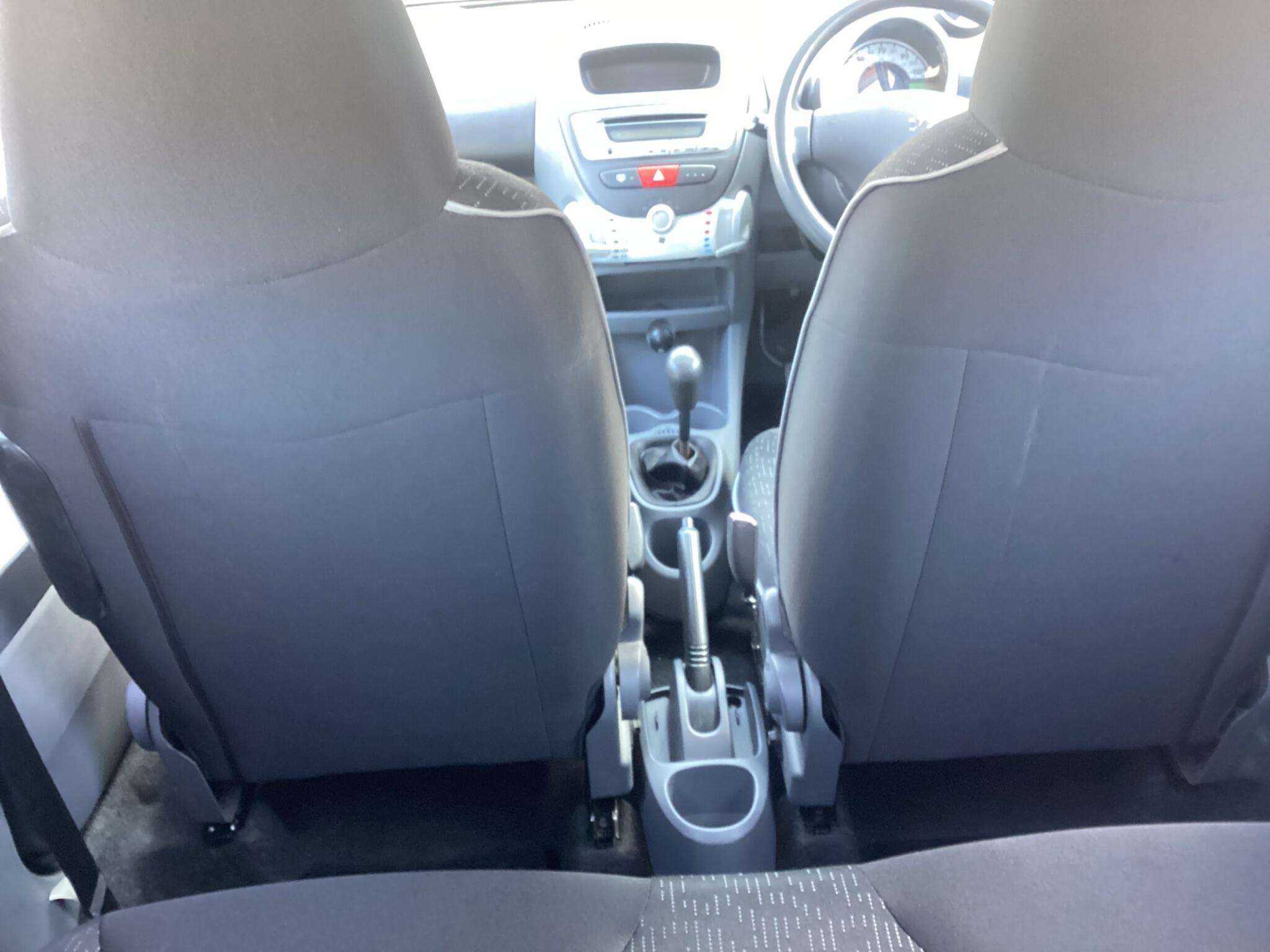 2010 PEUGEOT 107 2010 PEUGEOT 107