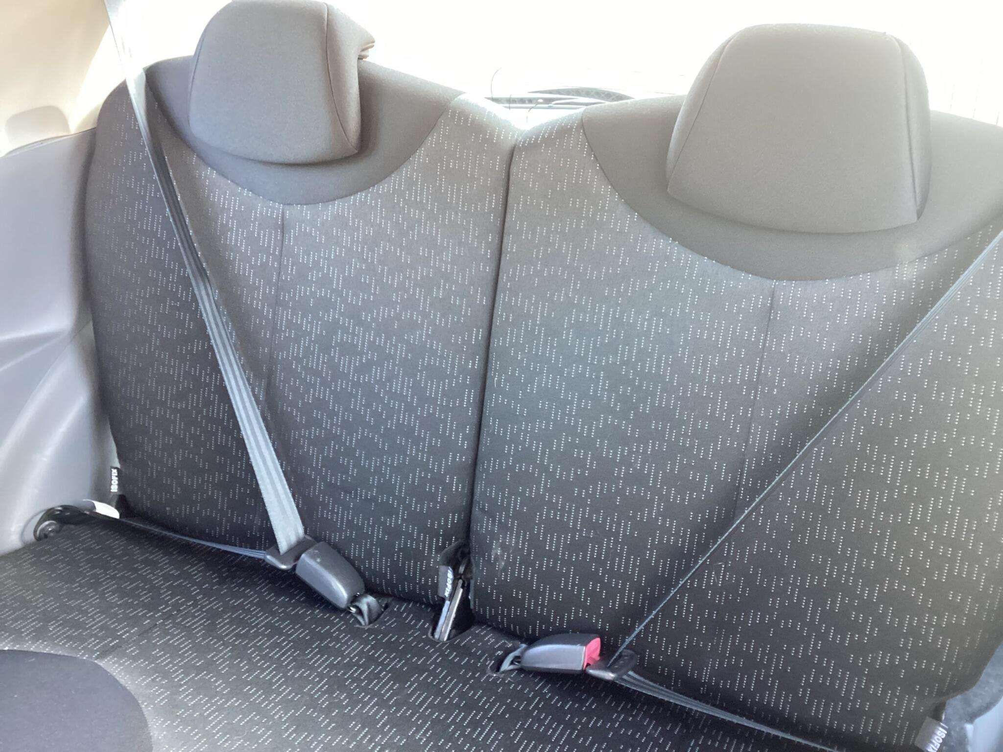 2010 PEUGEOT 107 2010 PEUGEOT 107