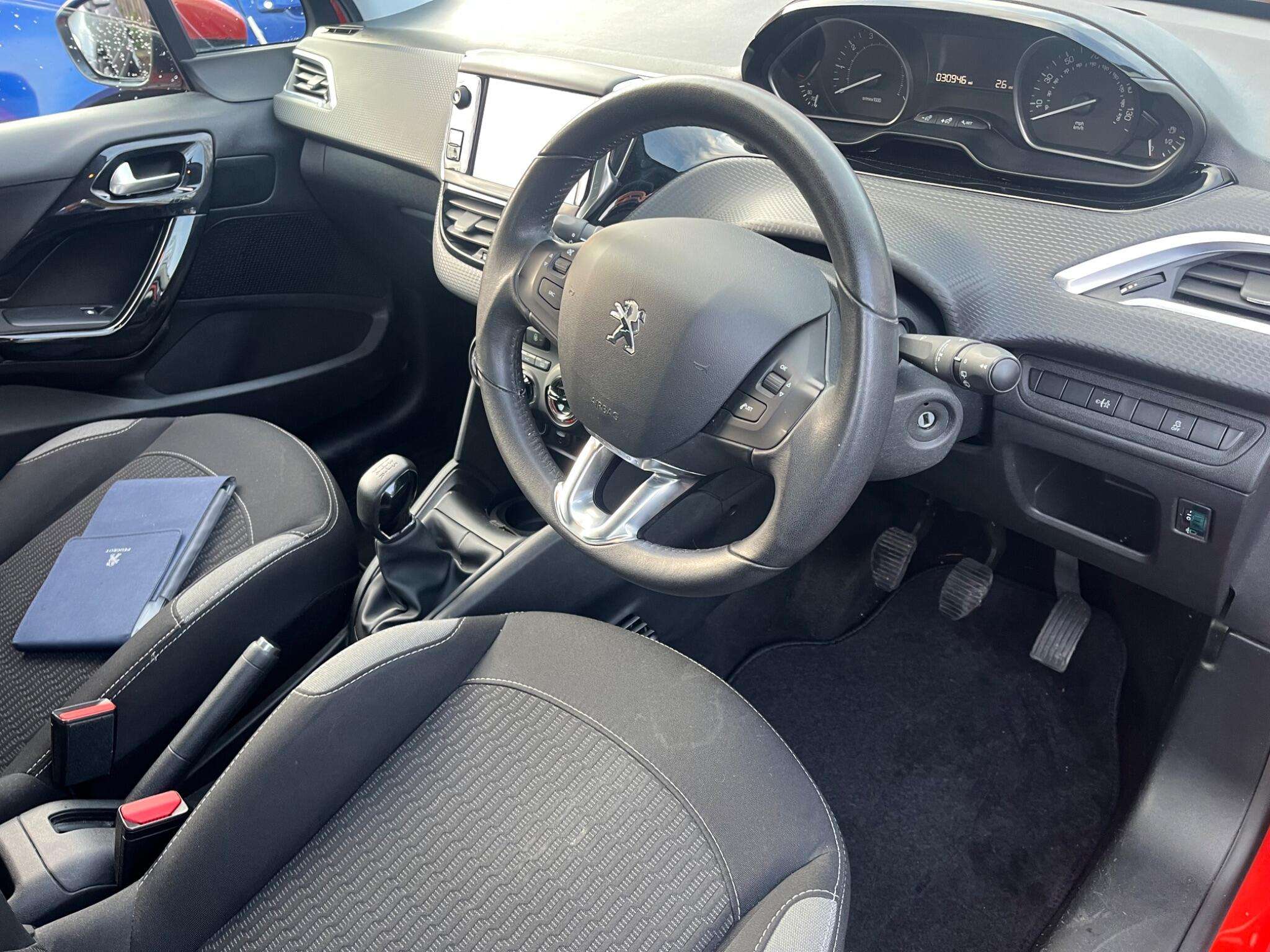 2016 PEUGEOT 208 2016 PEUGEOT 208