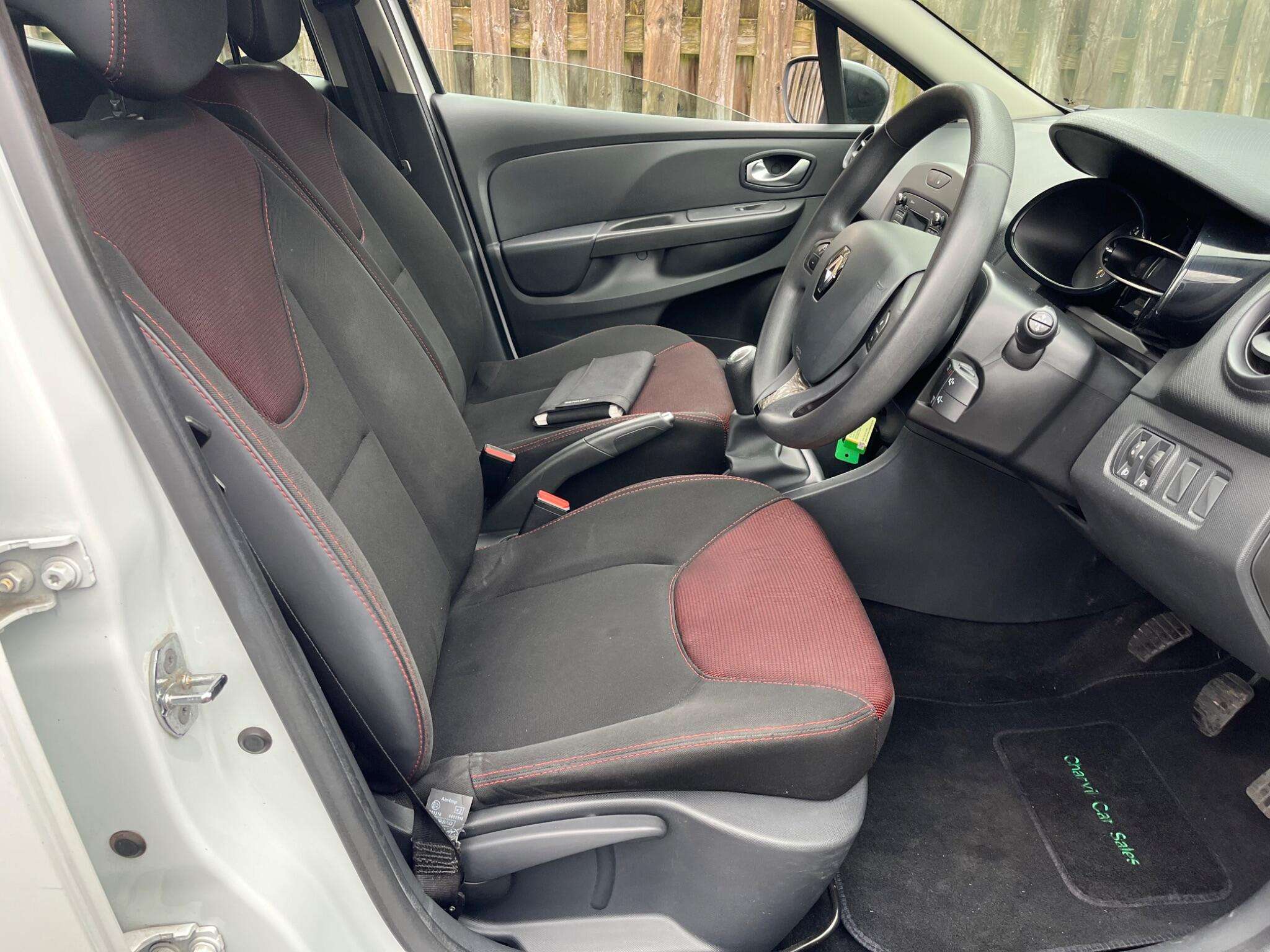 2015 RENAULT CLIO 2015 RENAULT CLIO