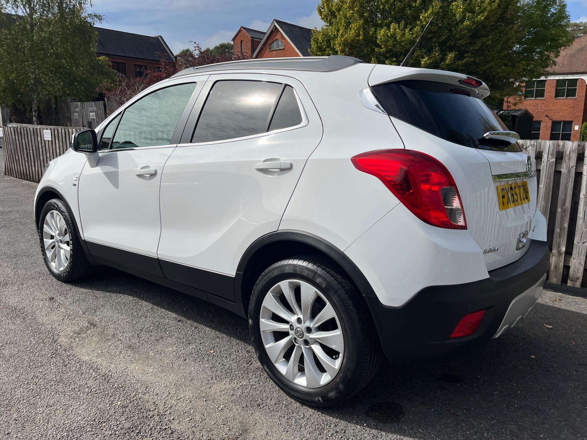 A 2015 VAUXHALL MOKKA 1.4i Turbo SE 2WD Euro 6 (s/s) 5dr A 2015 VAUXHALL MOKKA 1.4i Turbo SE 2WD Euro 6 (s/s) 5dr