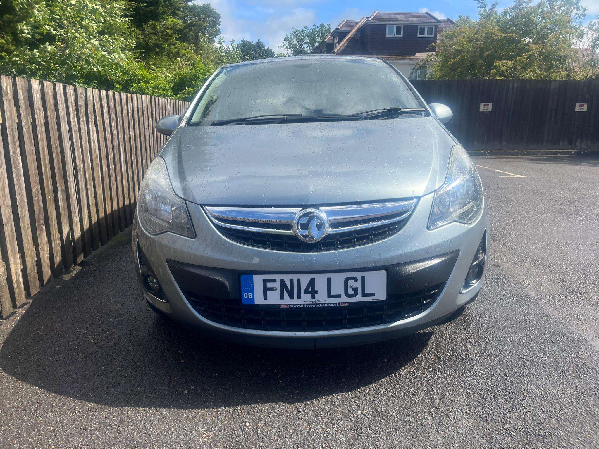 A 2014 VAUXHALL CORSA 1.4 16V SE Euro 5 5dr A 2014 VAUXHALL CORSA 1.4 16V SE Euro 5 5dr