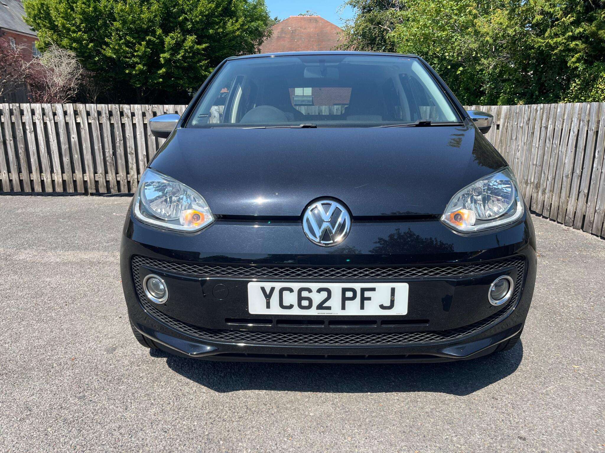 A 2012 VOLKSWAGEN UP! 1.0 up! Black Euro 5 5dr A 2012 VOLKSWAGEN UP! 1.0 up! Black Euro 5 5dr