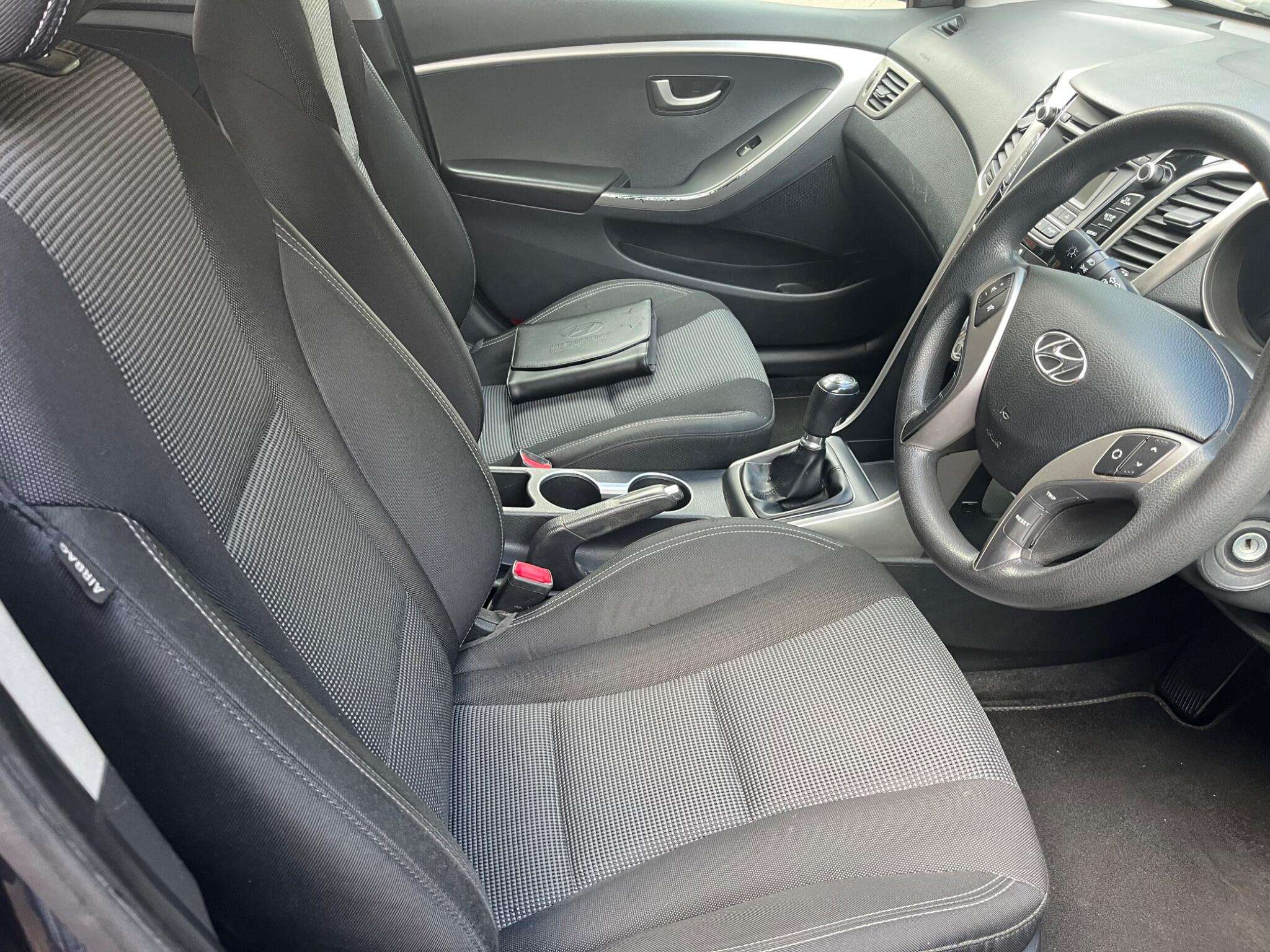 2015 HYUNDAI I30 2015 HYUNDAI I30