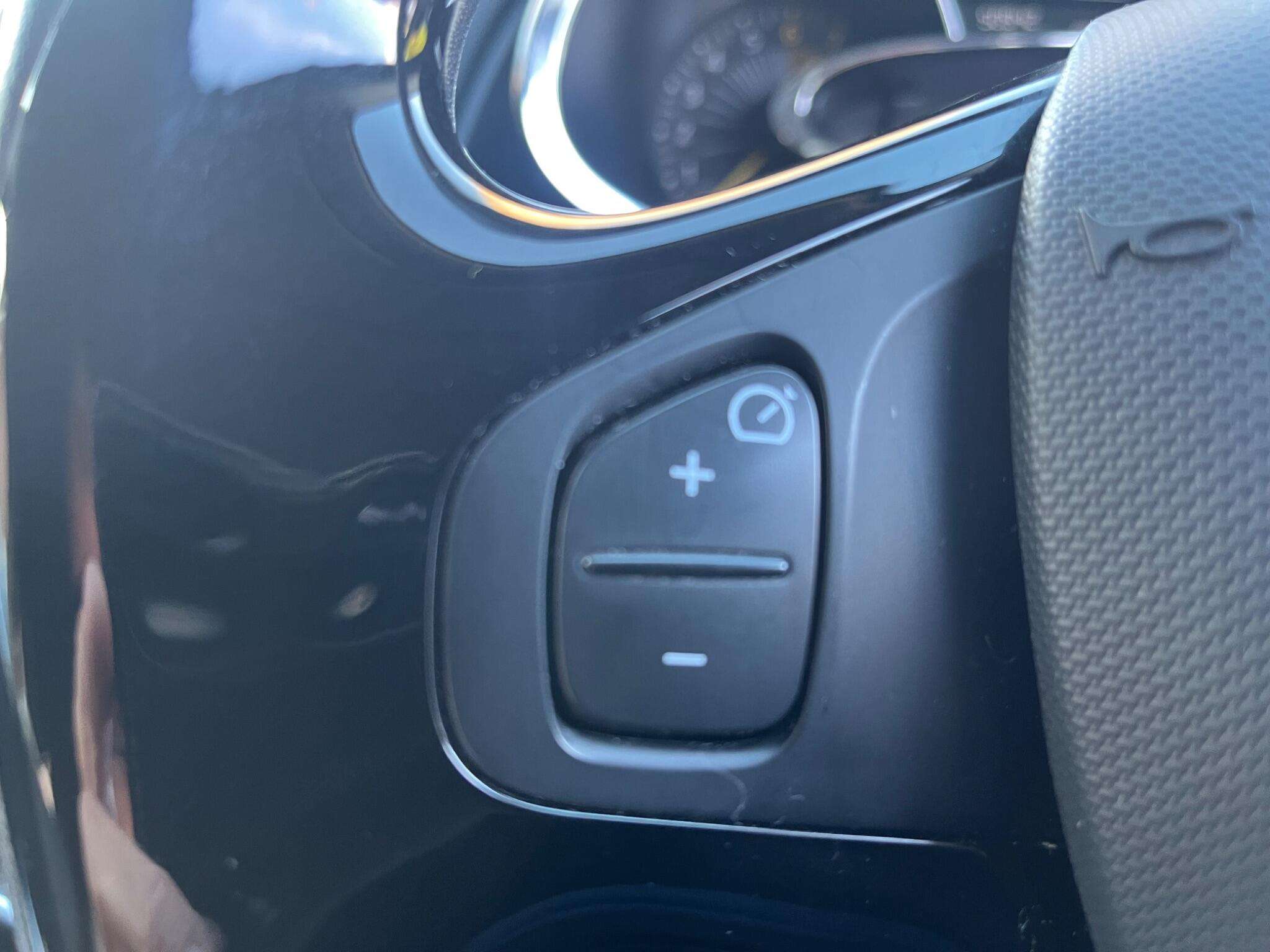 2014 RENAULT CLIO 2014 RENAULT CLIO