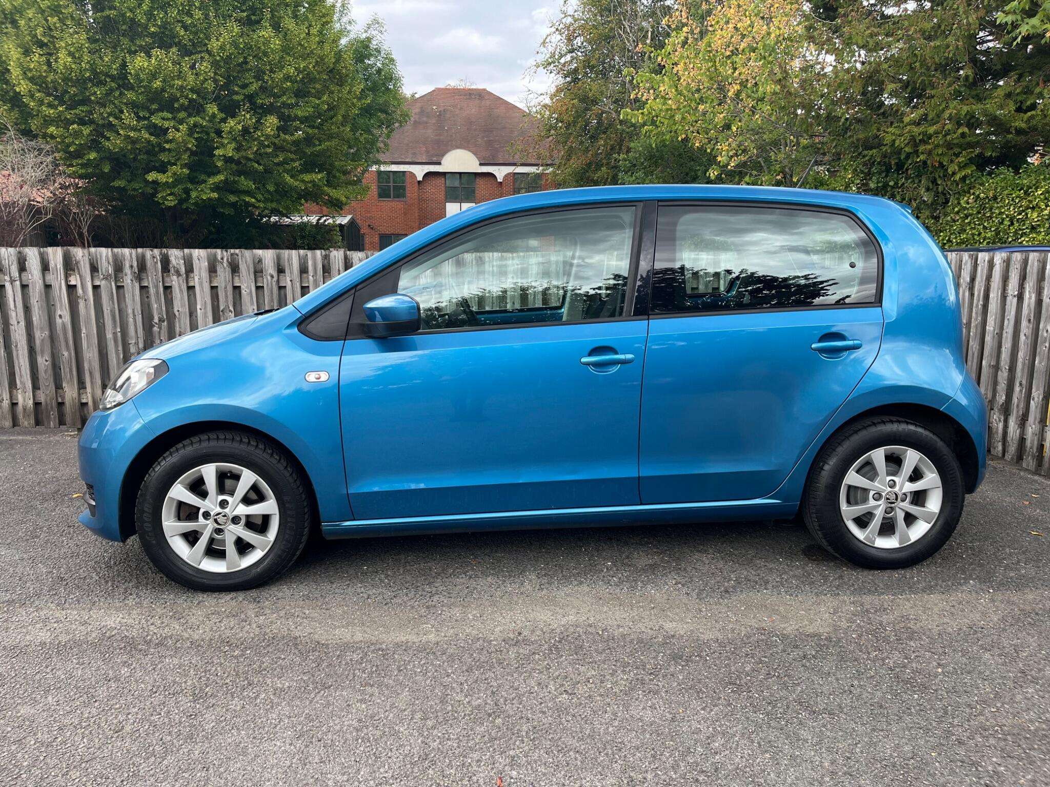 A 2017 SKODA CITIGO 1.0 MPI GreenTech SE Euro 6 (s/s) 5dr A 2017 SKODA CITIGO 1.0 MPI GreenTech SE Euro 6 (s/s) 5dr