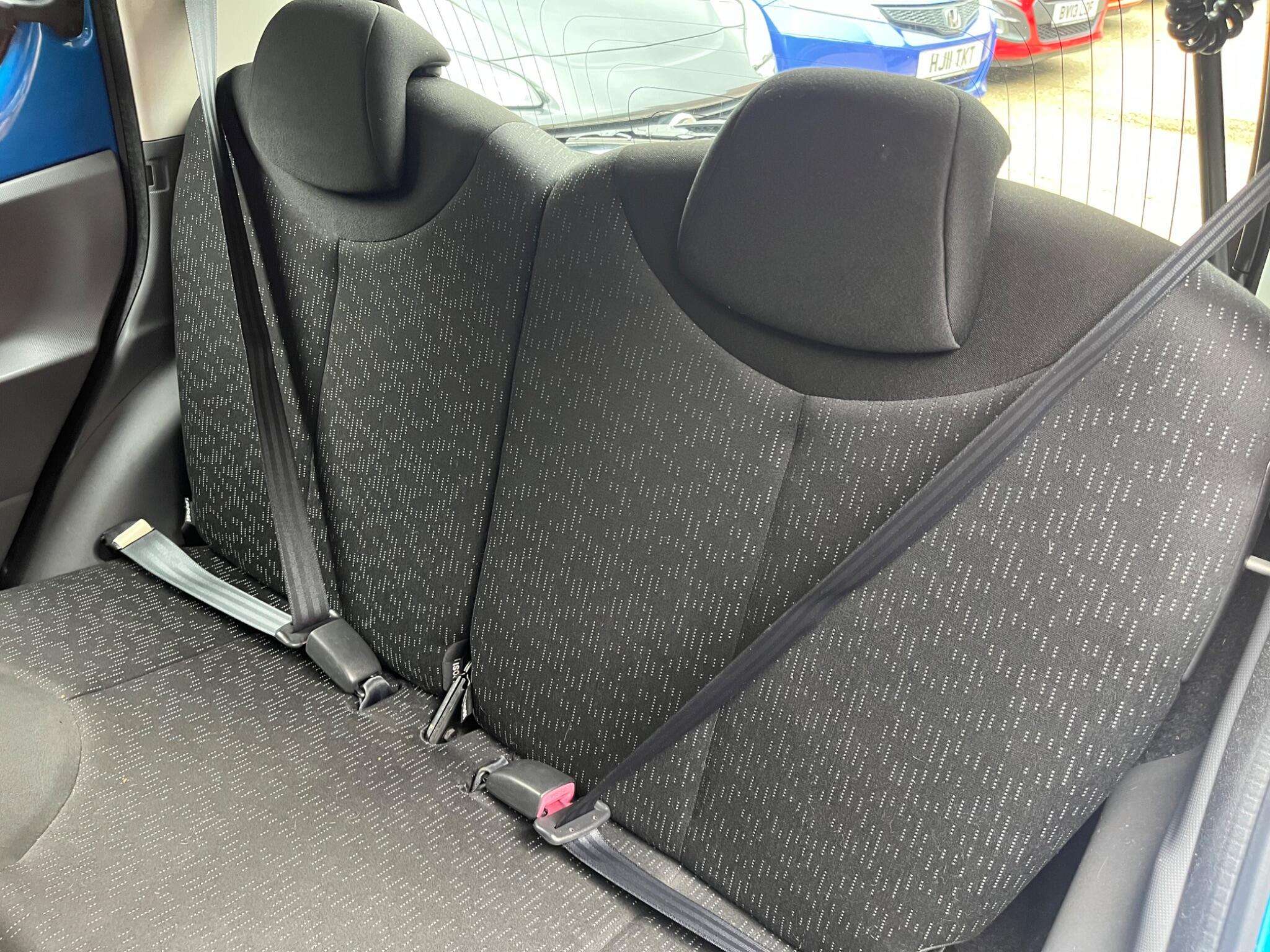 2009 PEUGEOT 107 2009 PEUGEOT 107