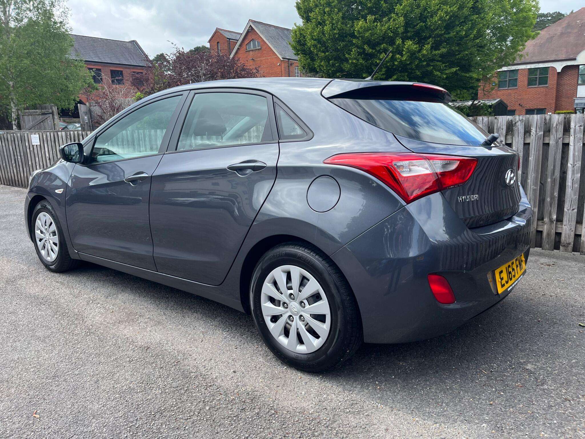 A 2015 HYUNDAI I30 1.4 Blue Drive S Euro 6 (s/s) 5dr A 2015 HYUNDAI I30 1.4 Blue Drive S Euro 6 (s/s) 5dr