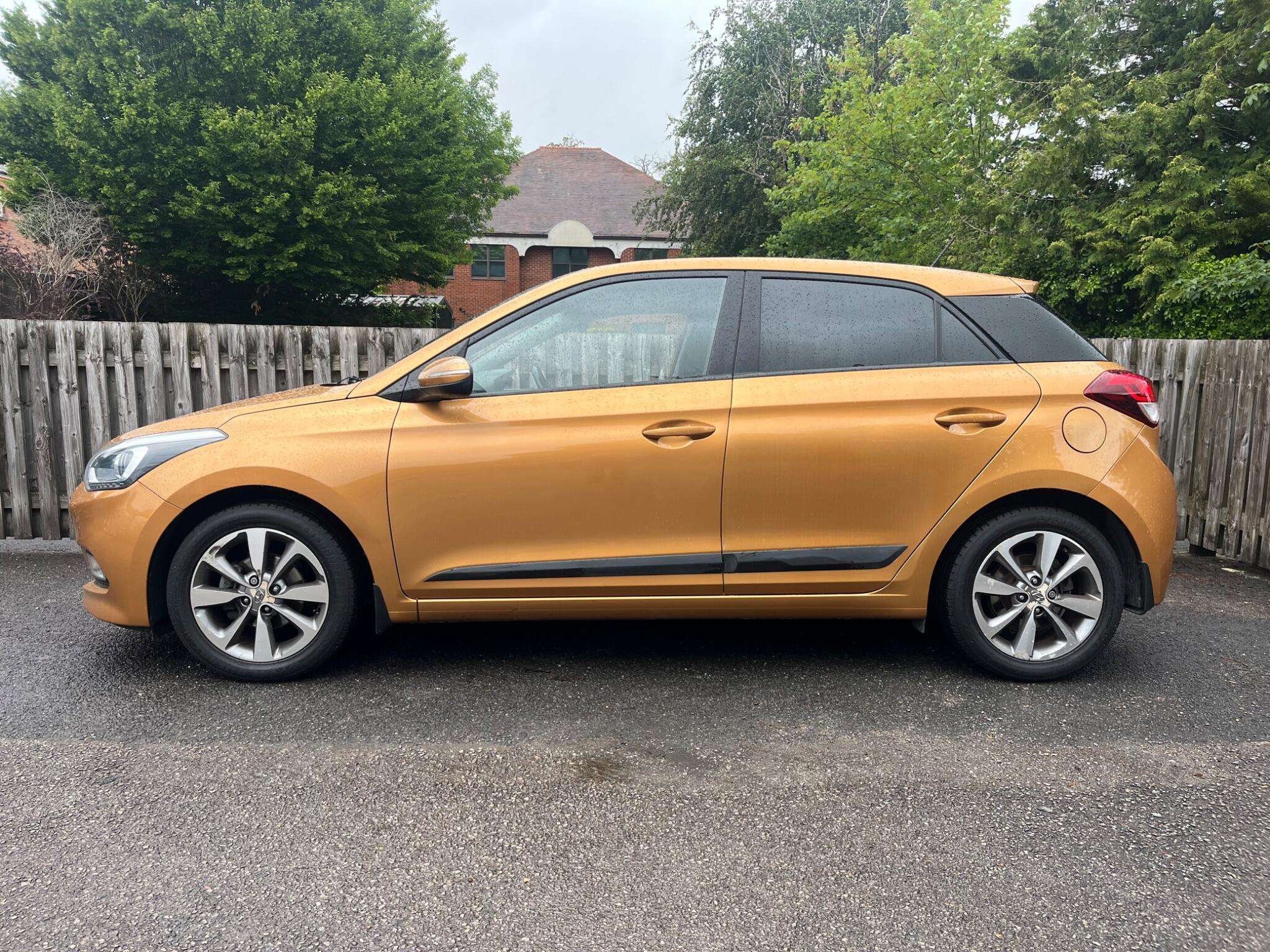 A 2015 HYUNDAI I20 1.4 Premium Euro 6 5dr A 2015 HYUNDAI I20 1.4 Premium Euro 6 5dr