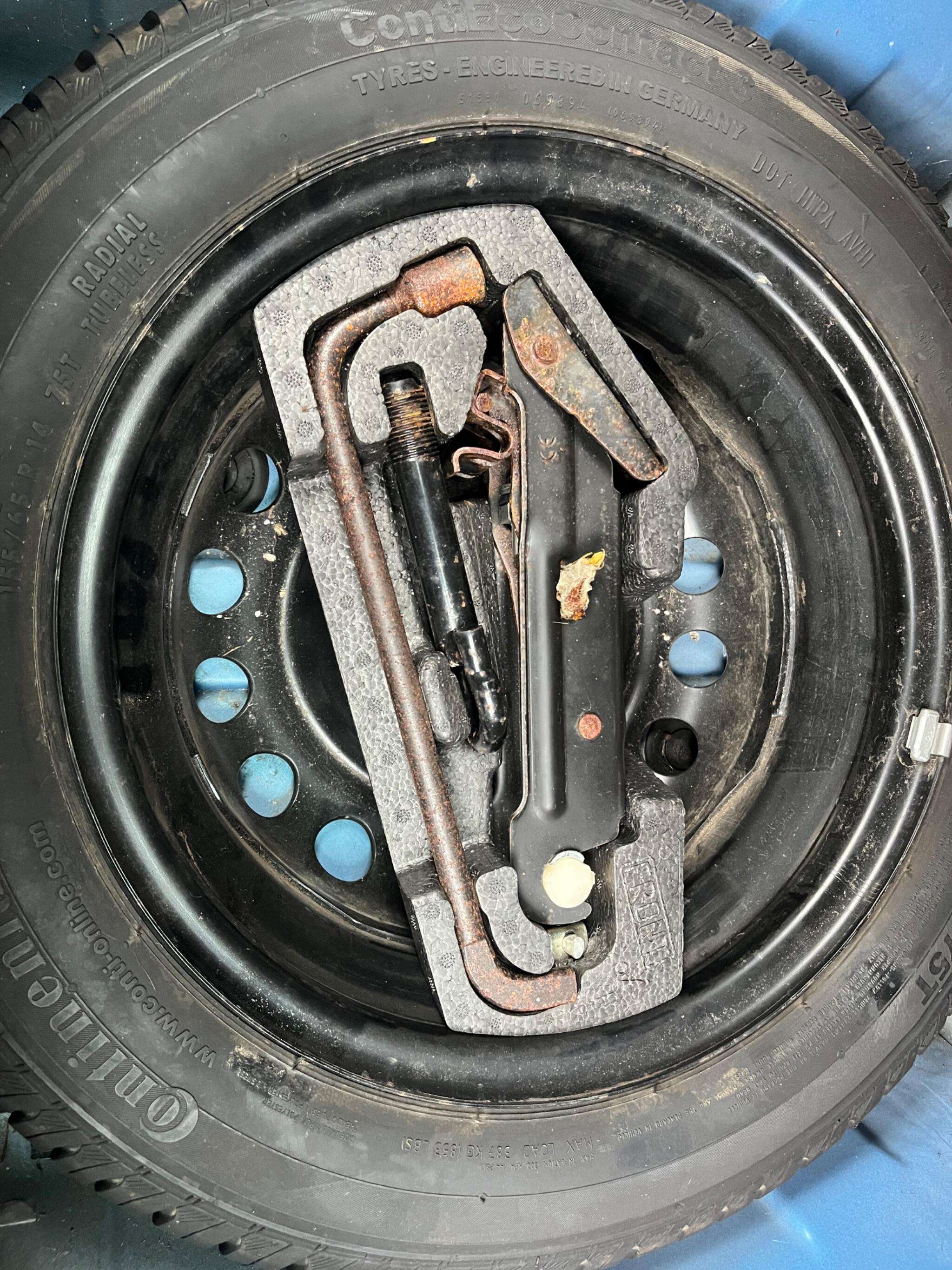 2009 PEUGEOT 107 2009 PEUGEOT 107