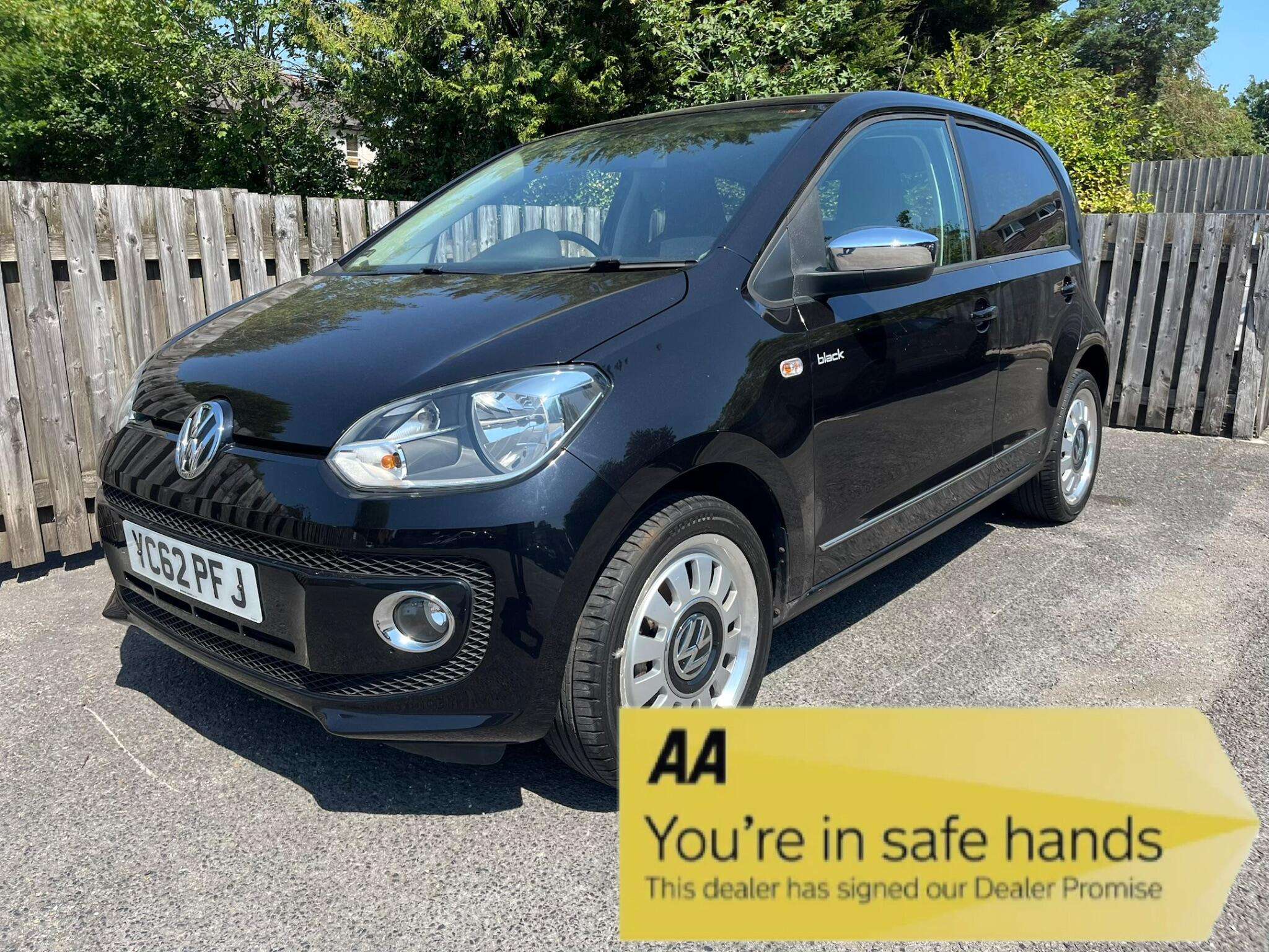 A 2012 VOLKSWAGEN UP! 1.0 up! Black Euro 5 5dr A 2012 VOLKSWAGEN UP! 1.0 up! Black Euro 5 5dr