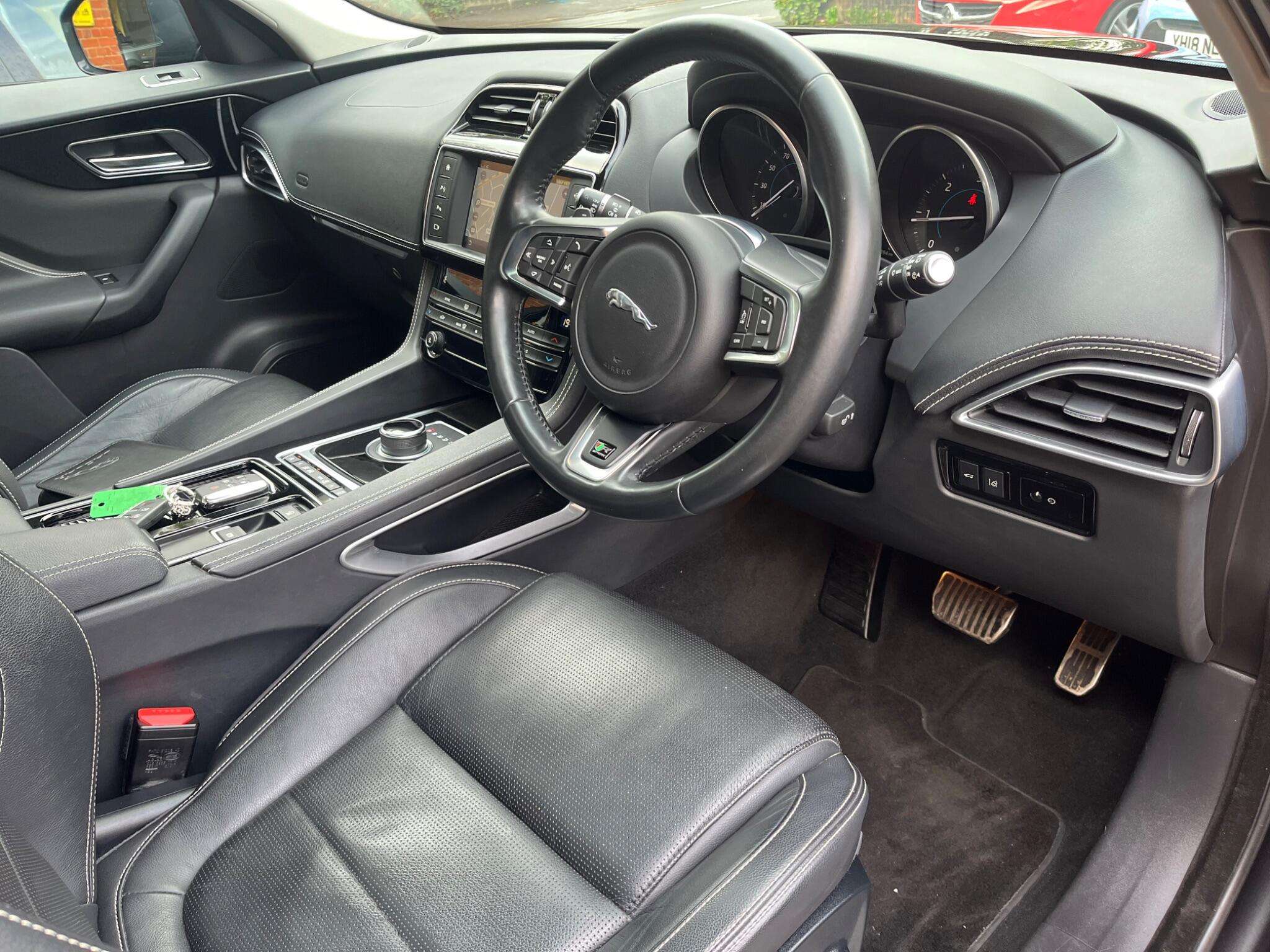 2016 JAGUAR F-PACE 2016 JAGUAR F-PACE