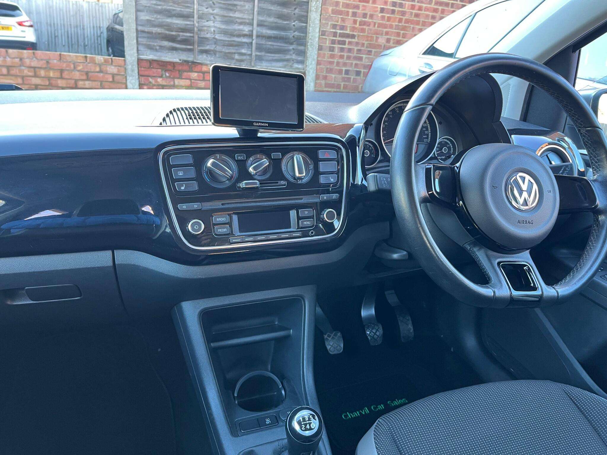 2015 VOLKSWAGEN UP! 2015 VOLKSWAGEN UP!