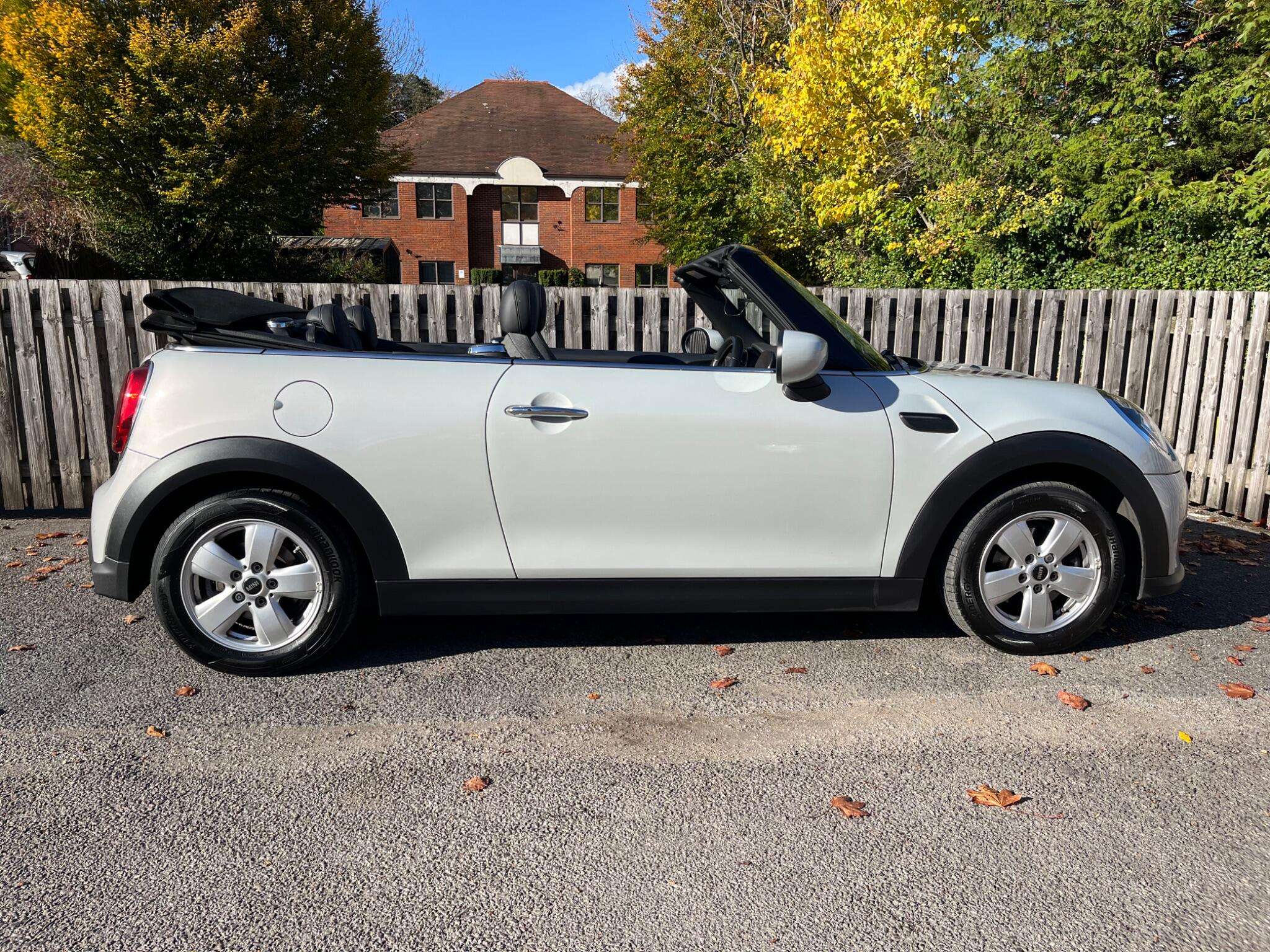 2022 MINI CONVERTIBLE 2022 MINI CONVERTIBLE