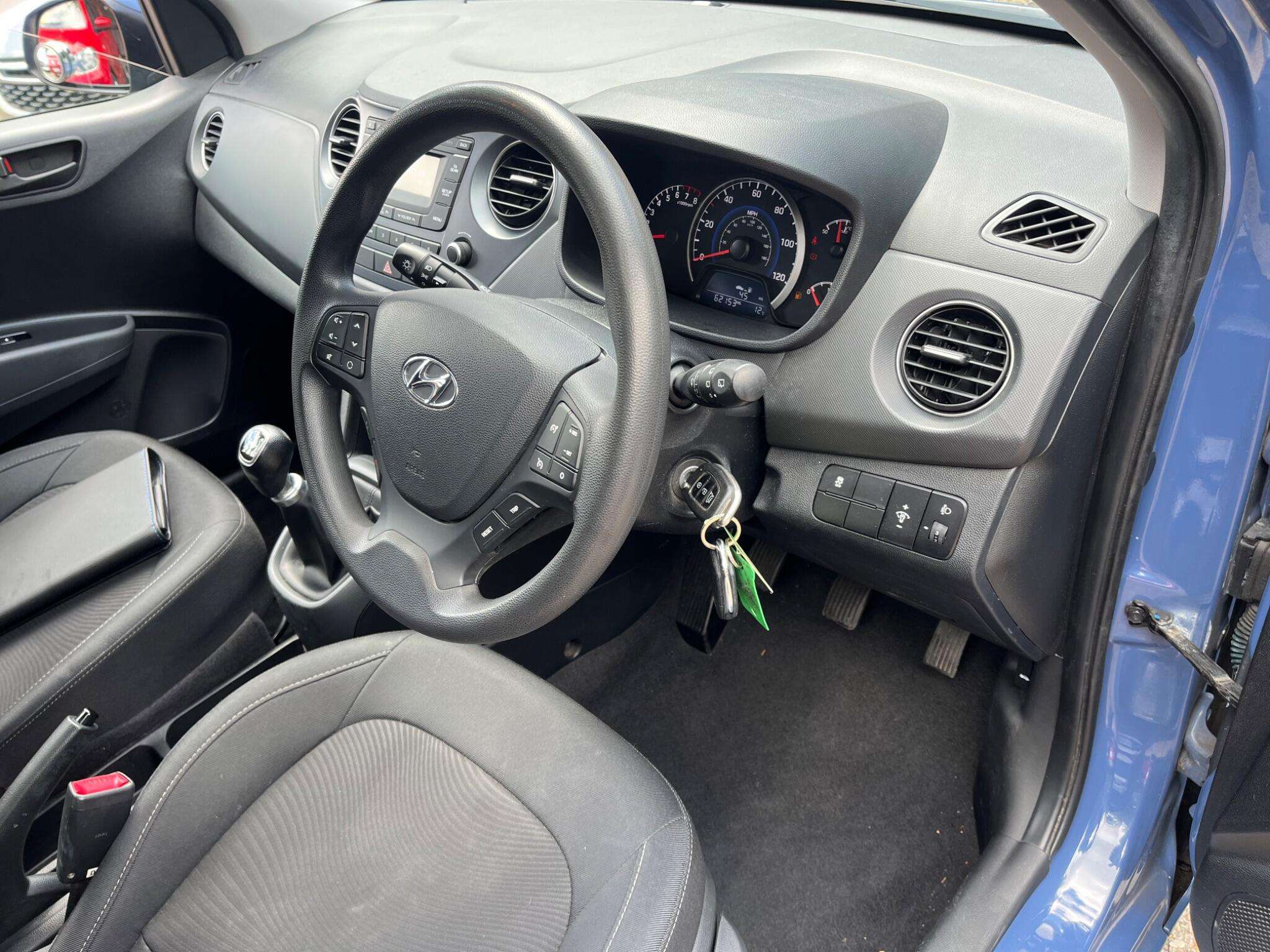 2017 HYUNDAI I10 2017 HYUNDAI I10