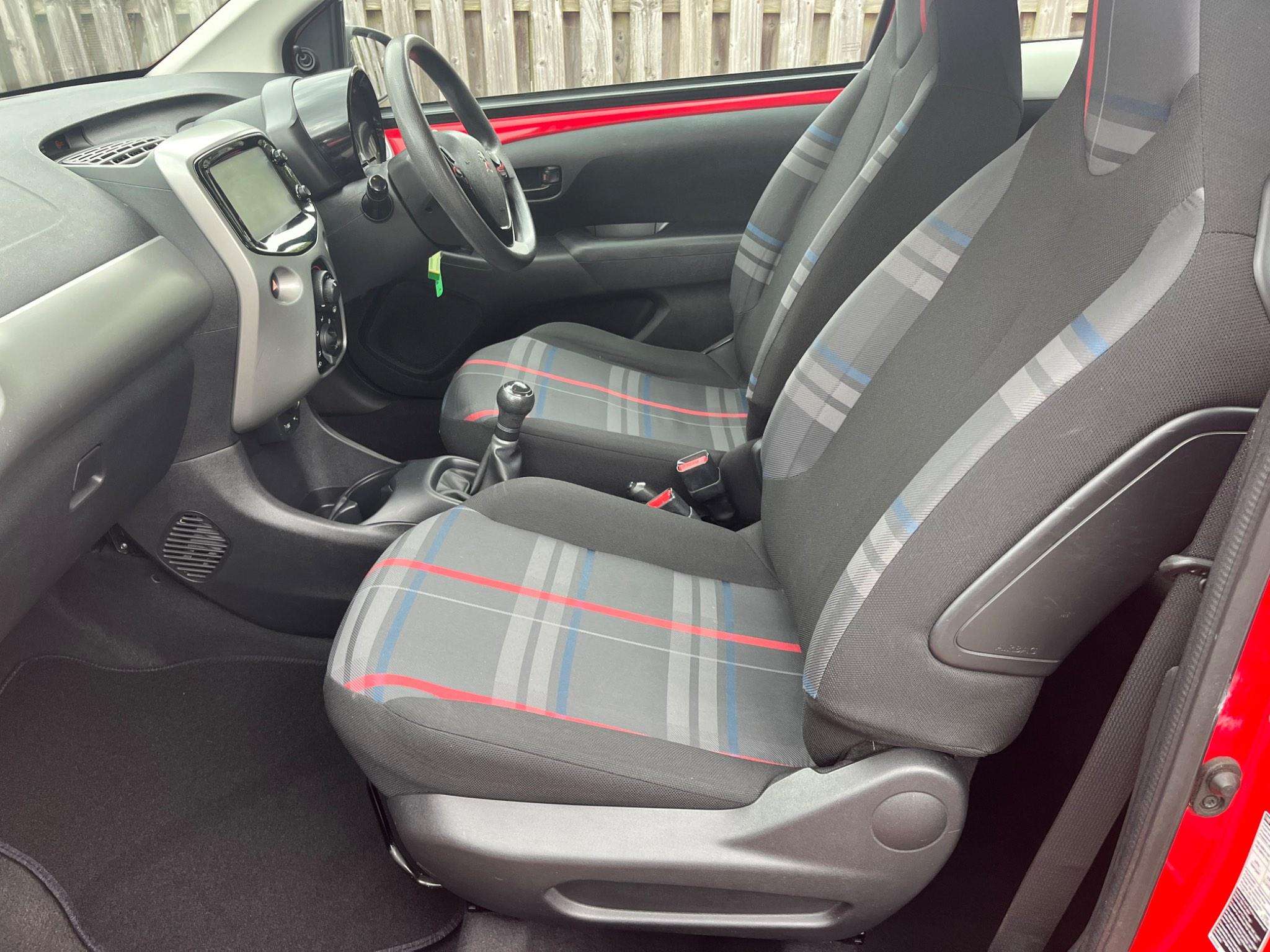 2015 PEUGEOT 108 2015 PEUGEOT 108